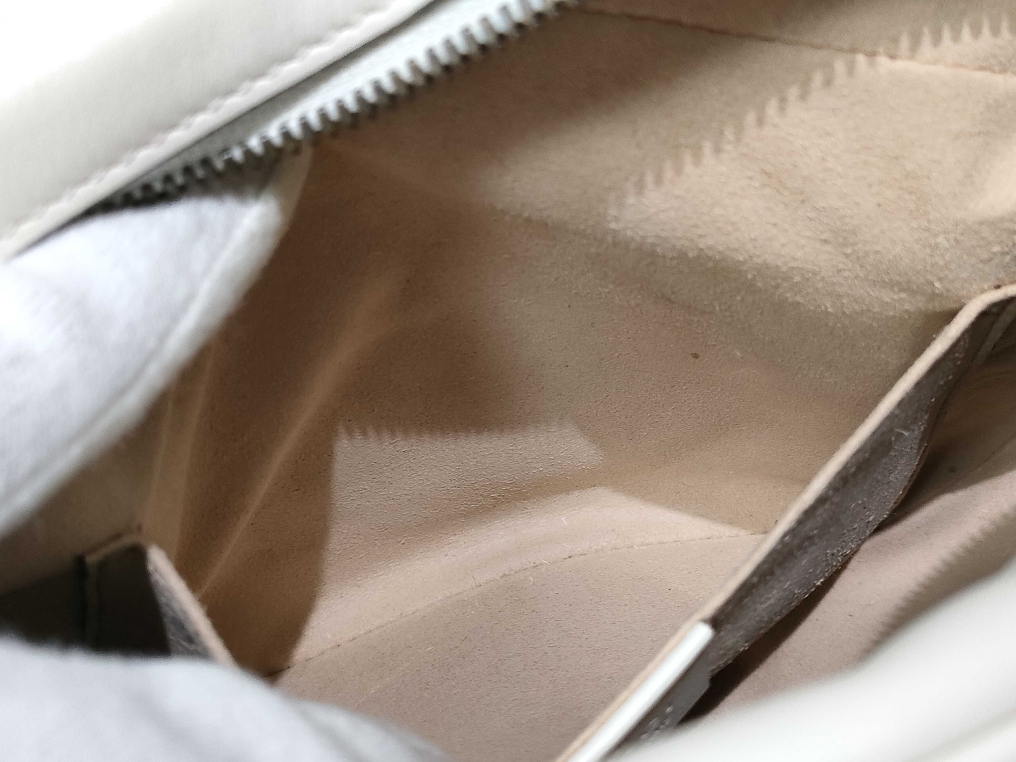GG Marmont Small Matelasse Shoulder Bag White 447632 Shoulder Bag — view 10