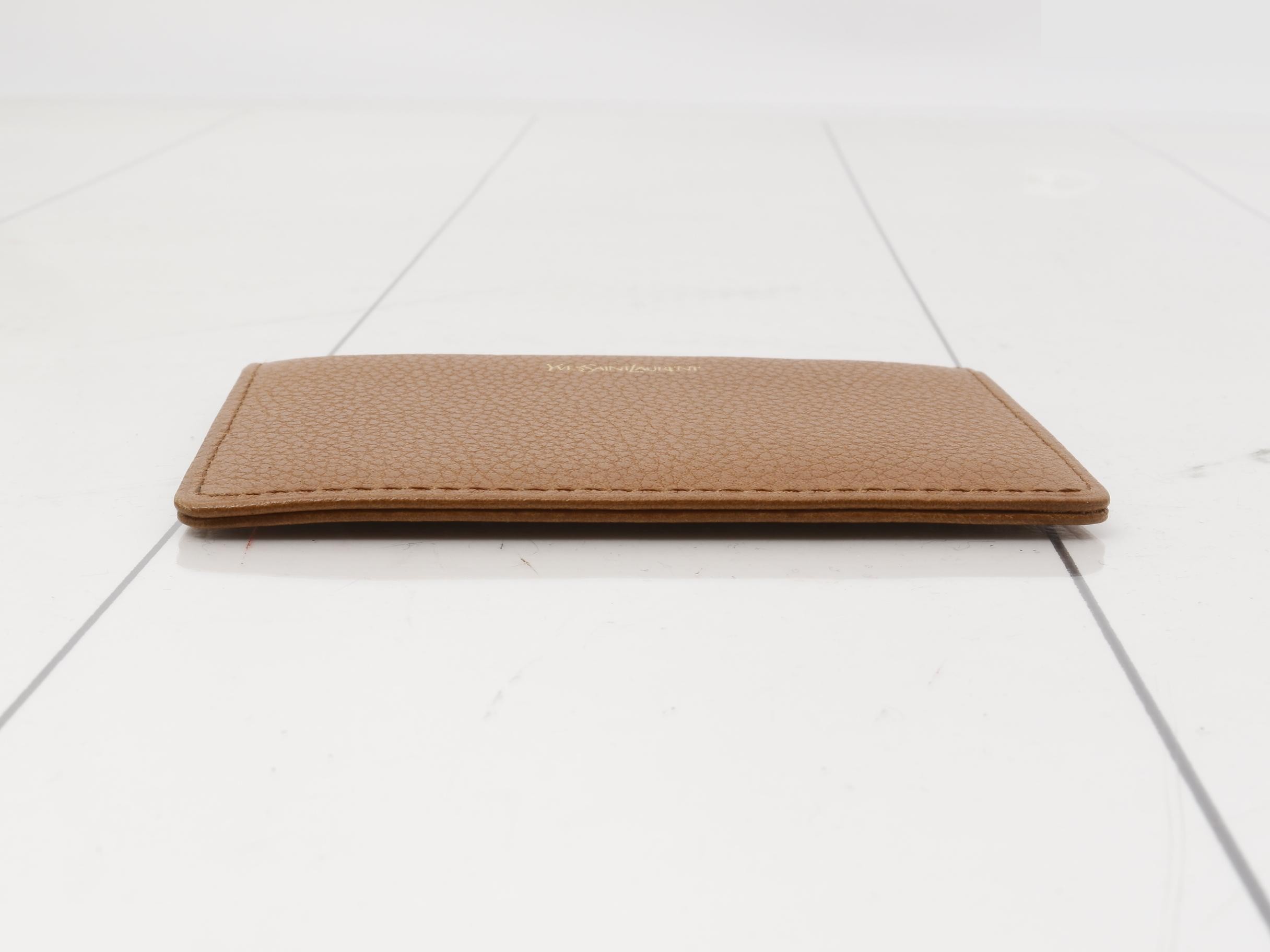Other items: Bags, notebook covers, card cases, etc. — view 3