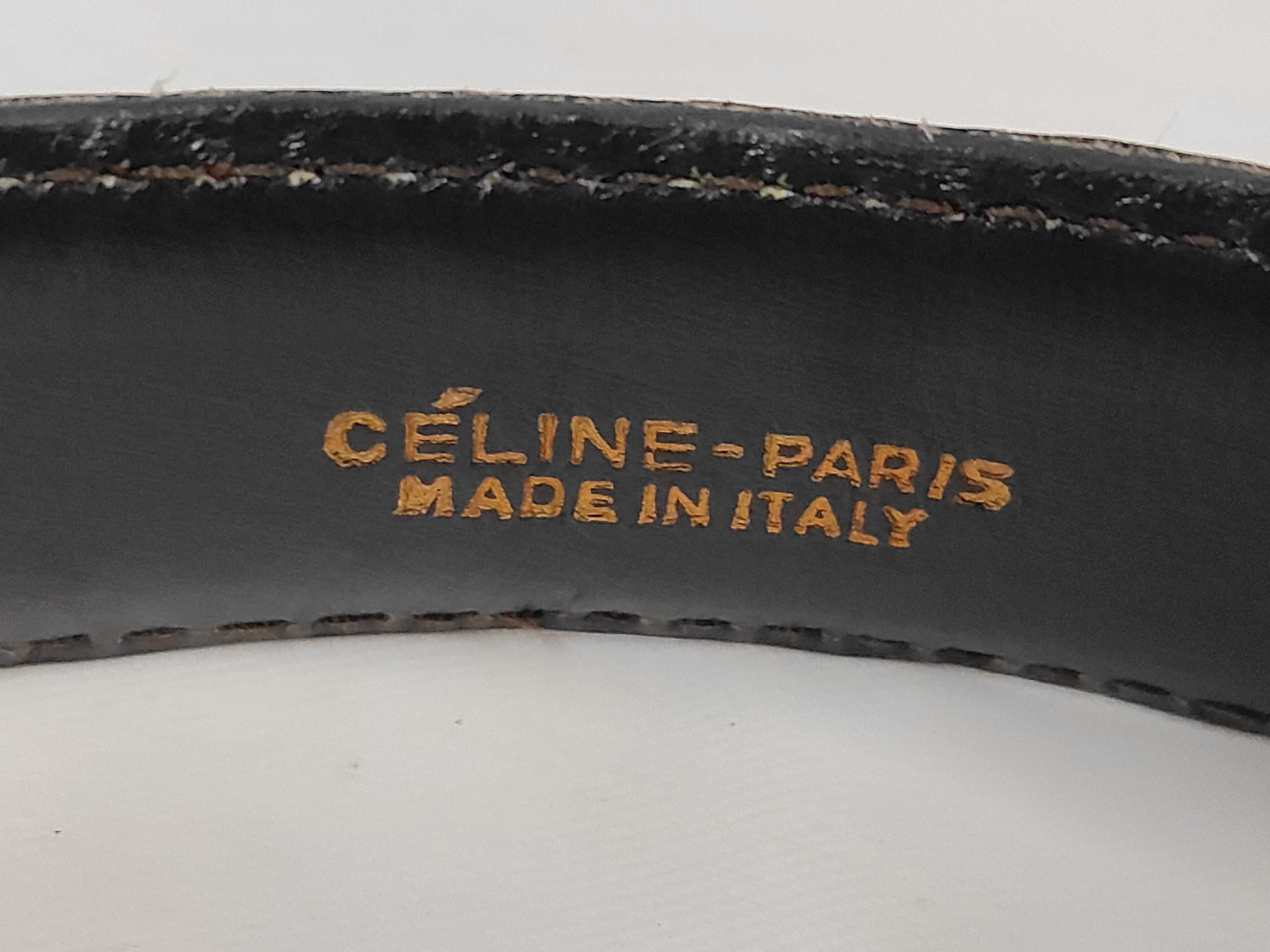 leather belt with carriage-style buckle. — view 10