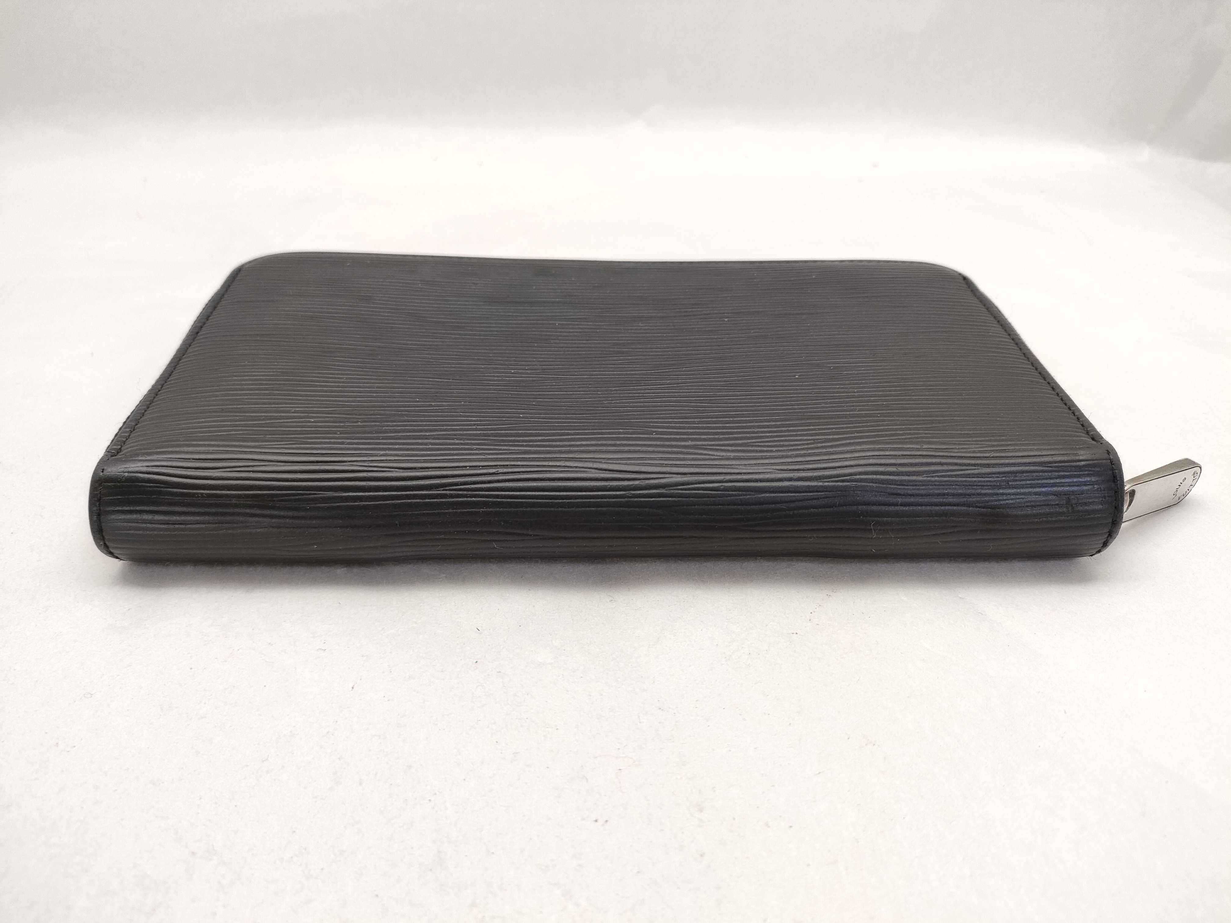 Epi Leather Round Zipper Long Wallet — view 5