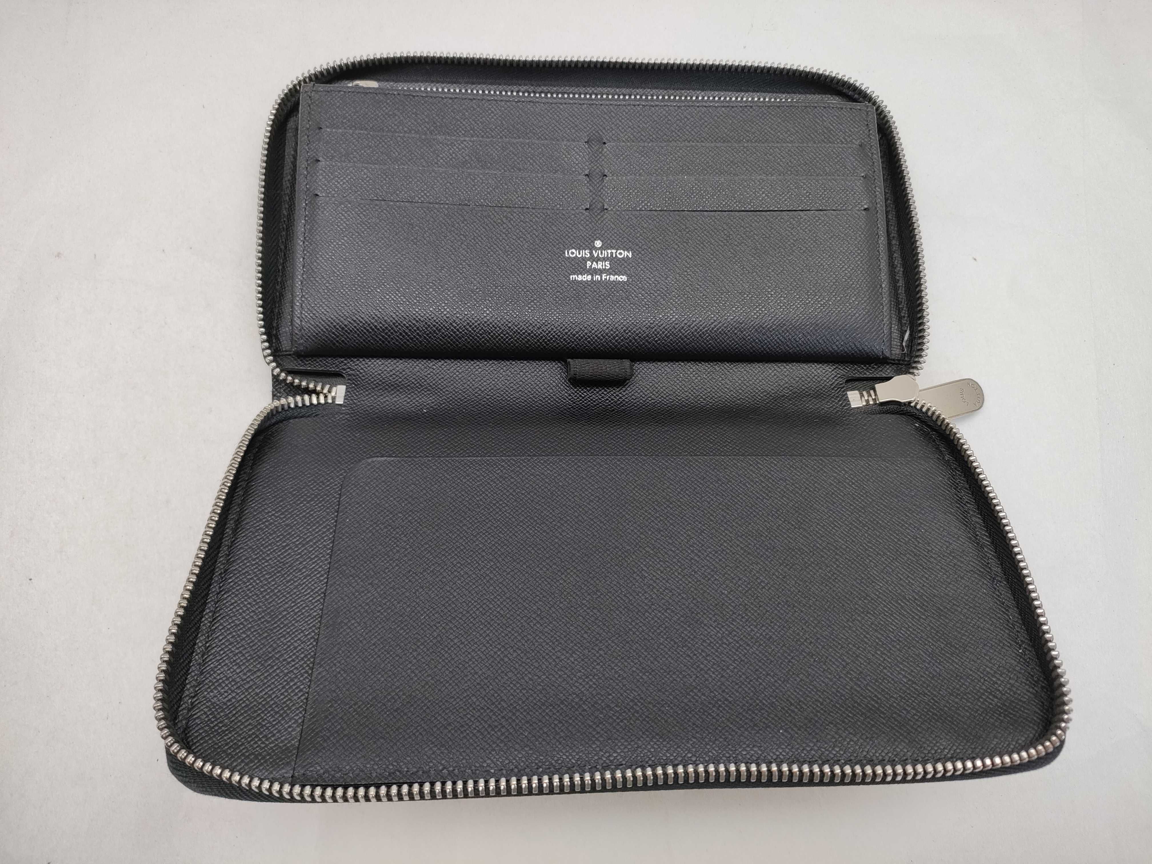 Epi Leather Round Zipper Long Wallet — view 8