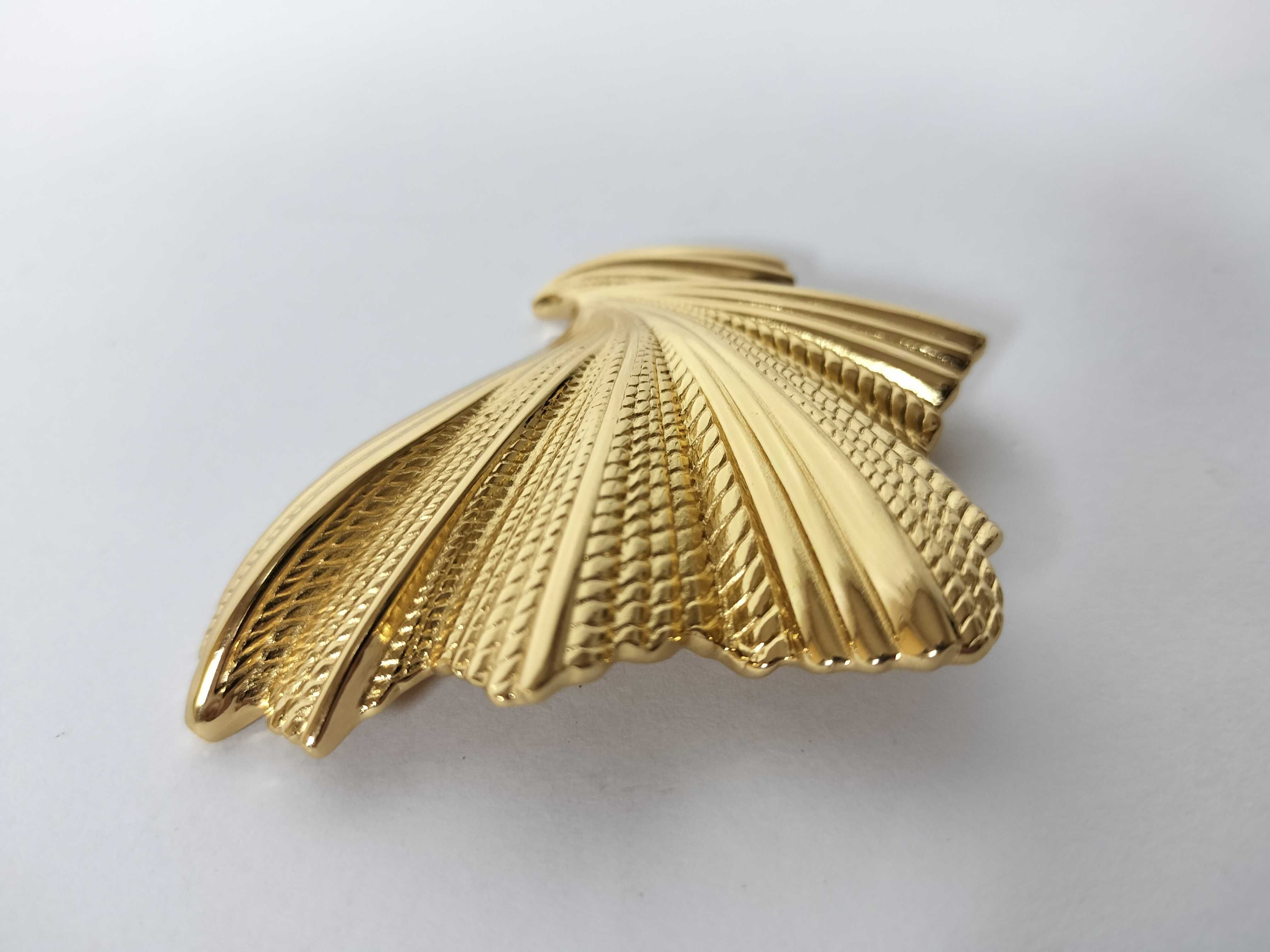 brooch, shell brooch — view 12
