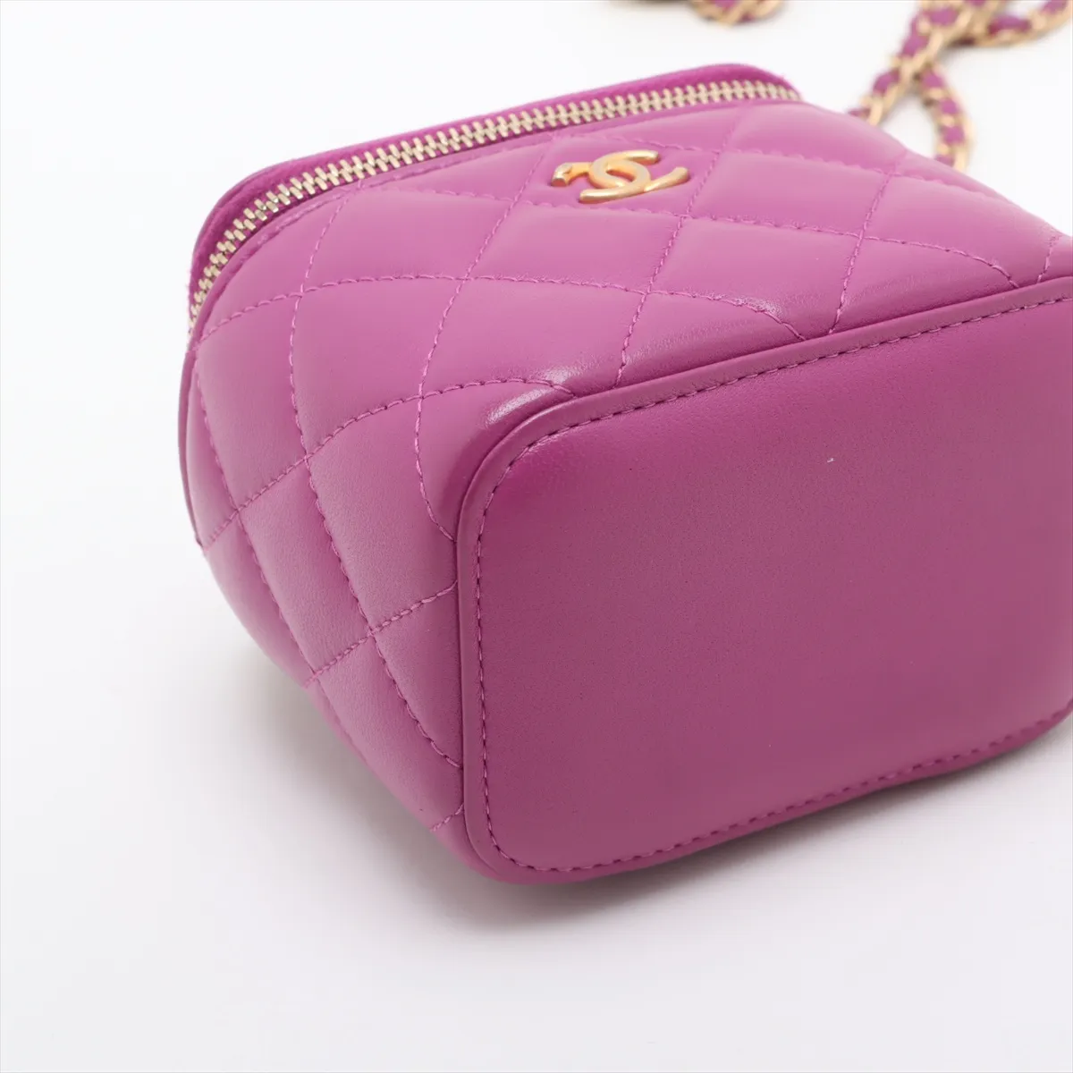 Matelasse Lambskin Chain Shoulder Bag Vanity Coco Ball Purple Gold Hardware 30865136 30s — view 4