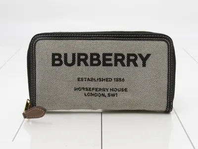 8039493 Round Zip Long Wallet, Horseferry Print, Canvas