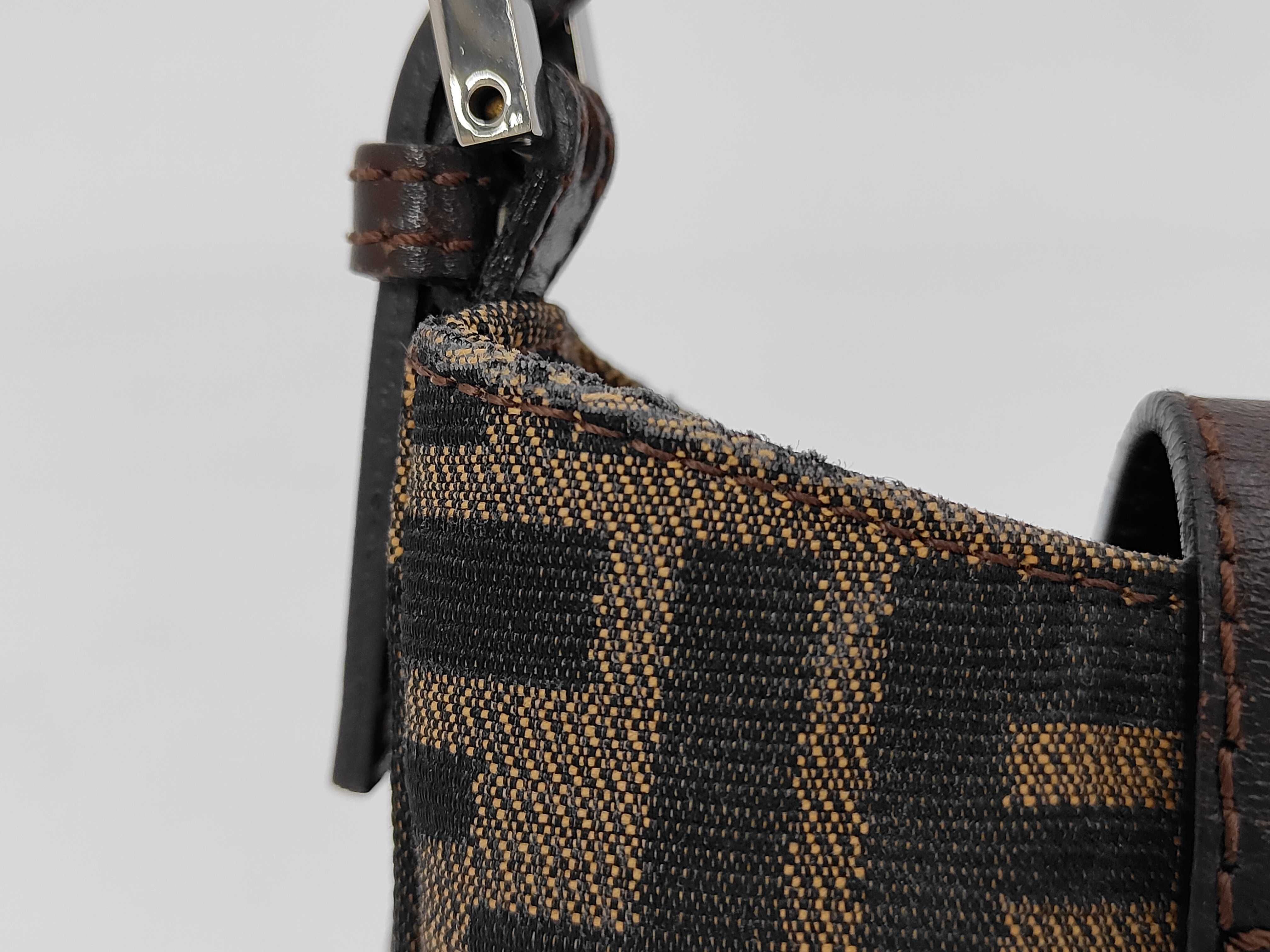 handbag — view 4