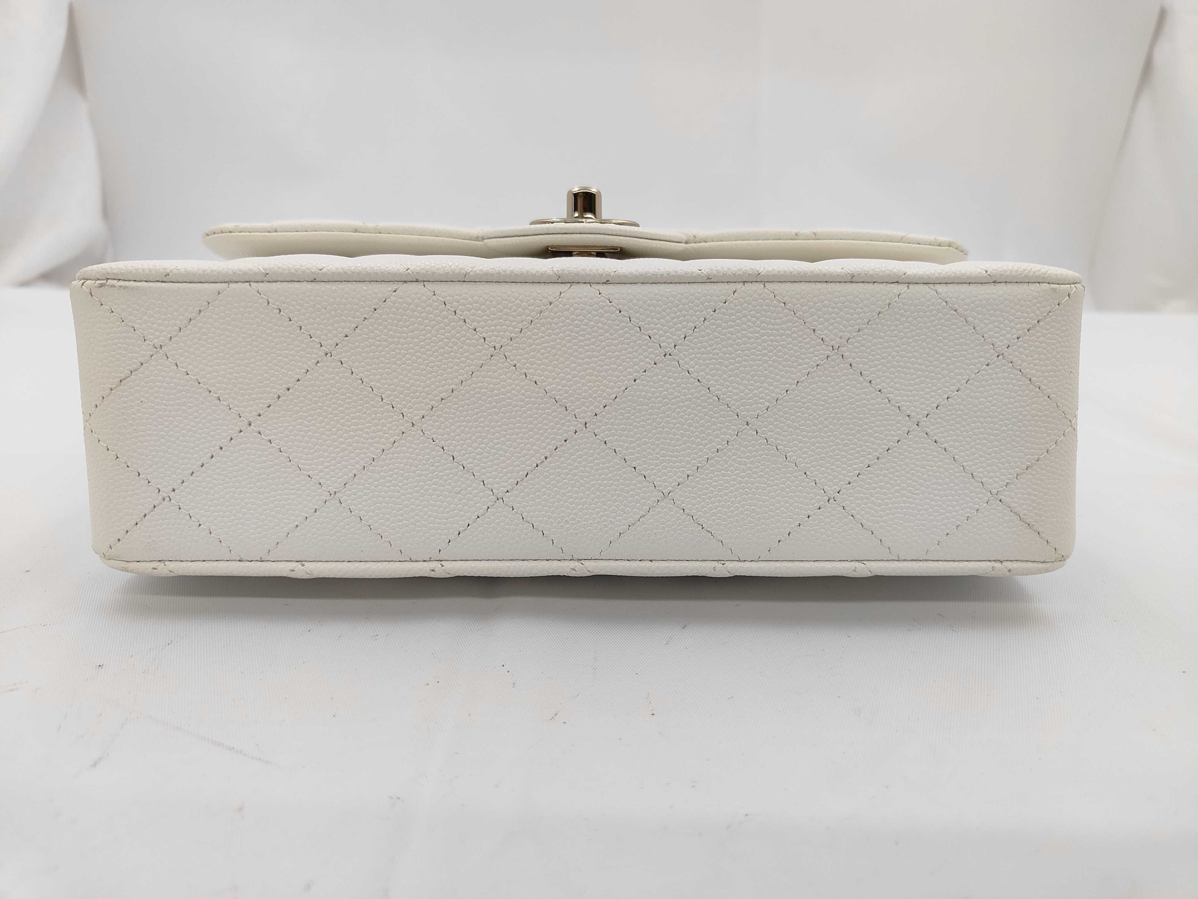 Matelassé 23 Chain Shoulder Bag, Double Flap, Caviar Leather, White Shoulder Bag — view 5