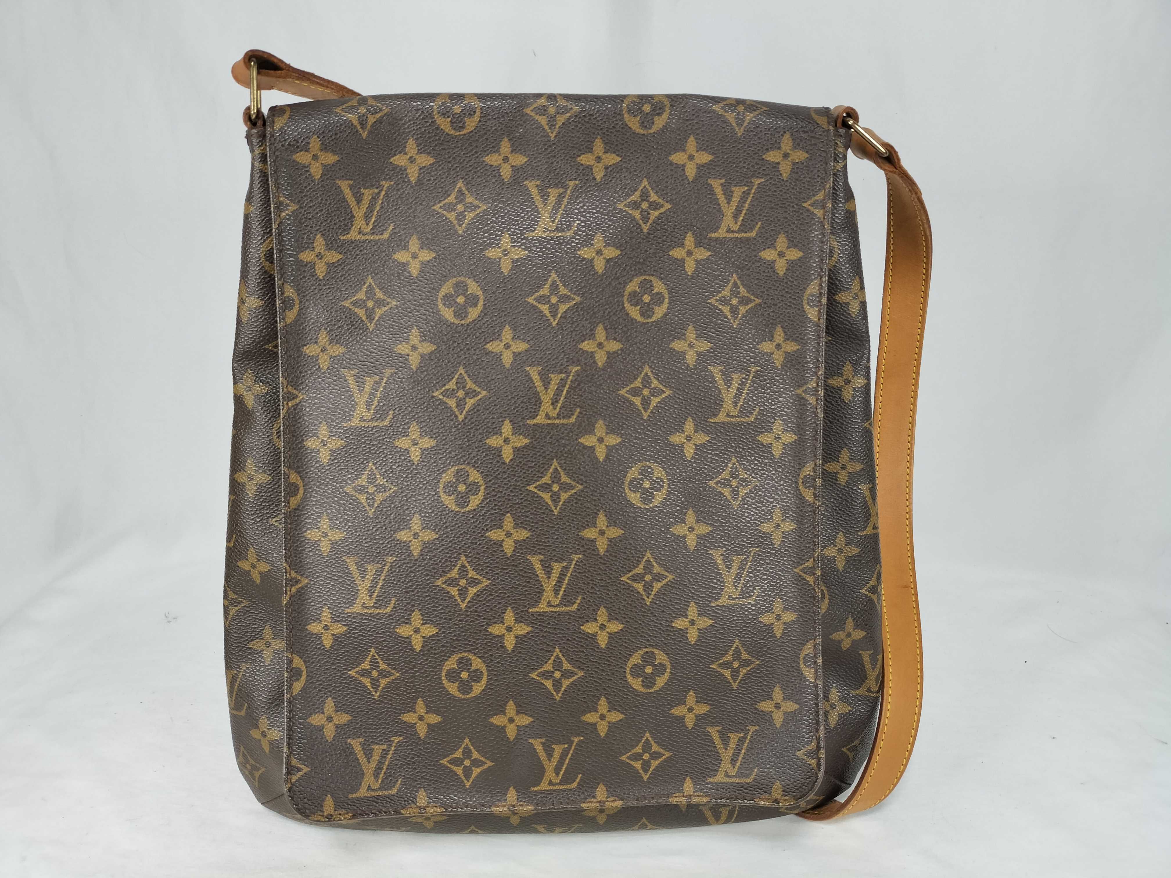 M51256 Musette Shoulder Bag