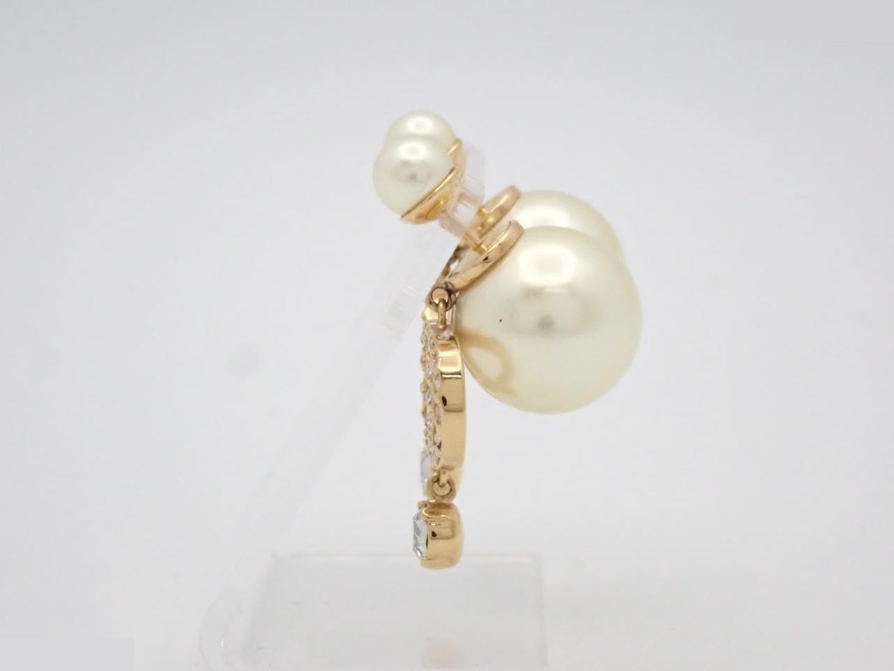 Gold earrings — view 3