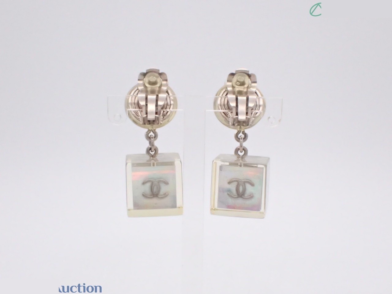Vintage Classic (Precious Metal) Earrings — view 2