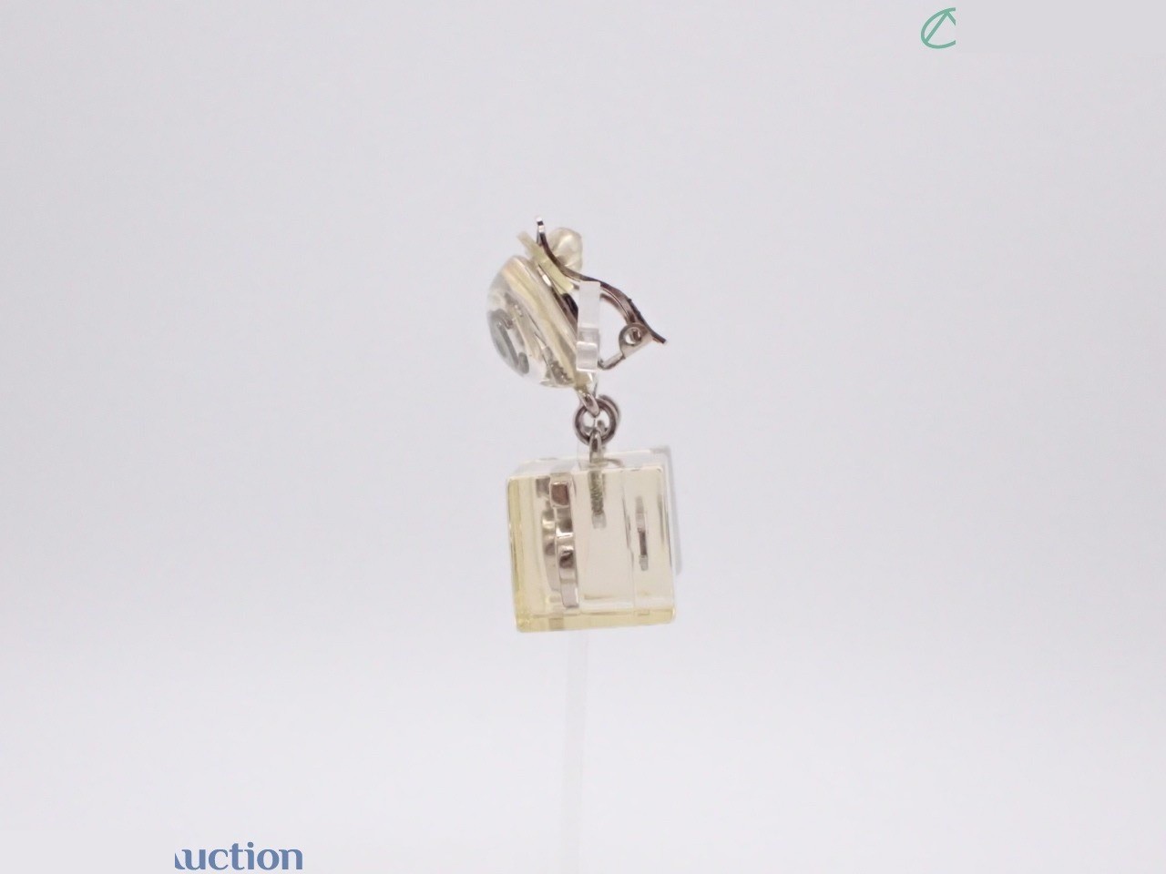 Vintage Classic (Precious Metal) Earrings — view 3