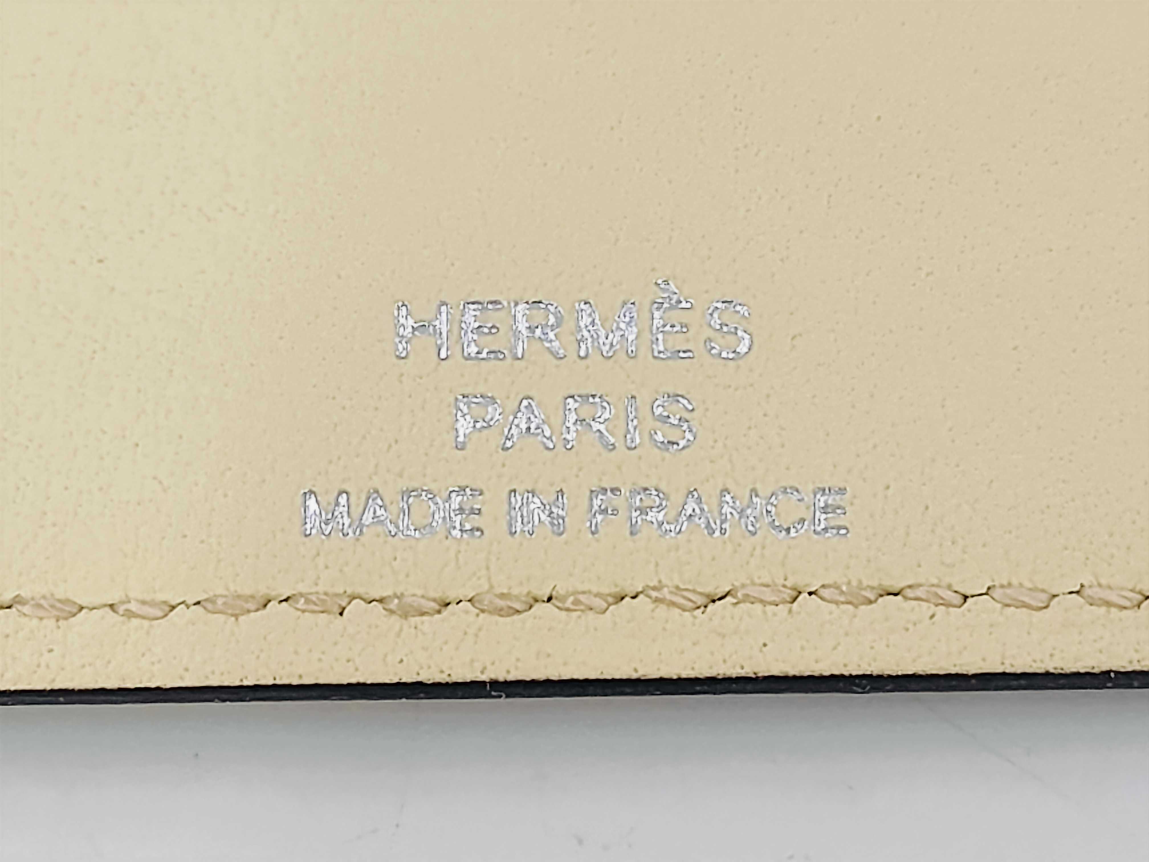 A5 notebook cover with G stamp, other accessories — view 9