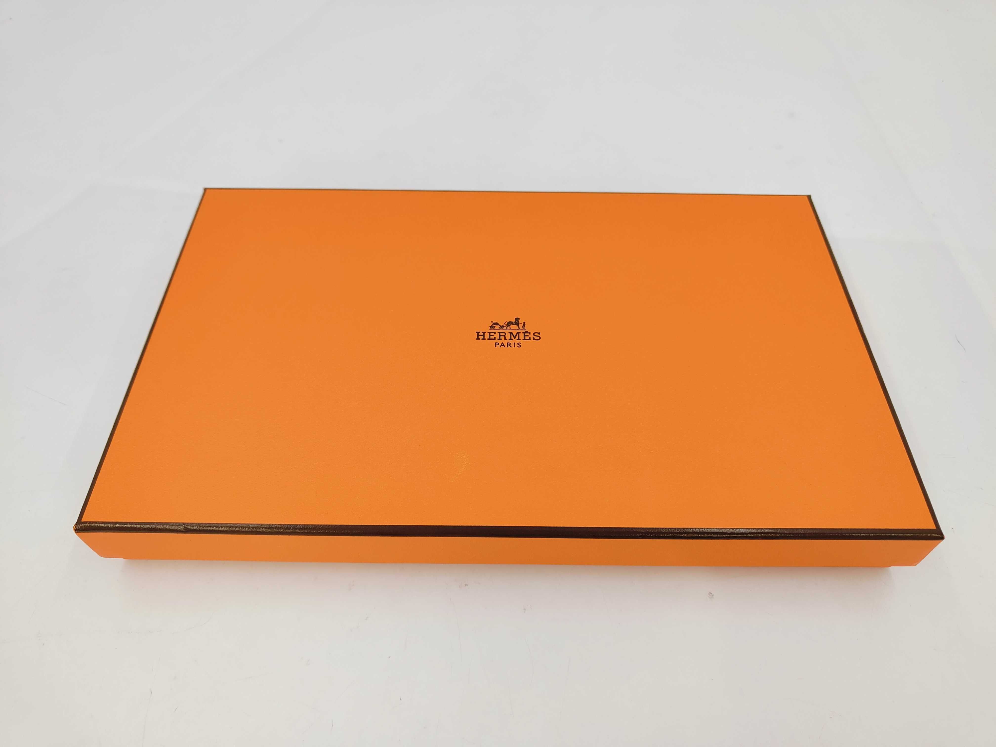 A5 notebook cover with G stamp, other accessories — view 10