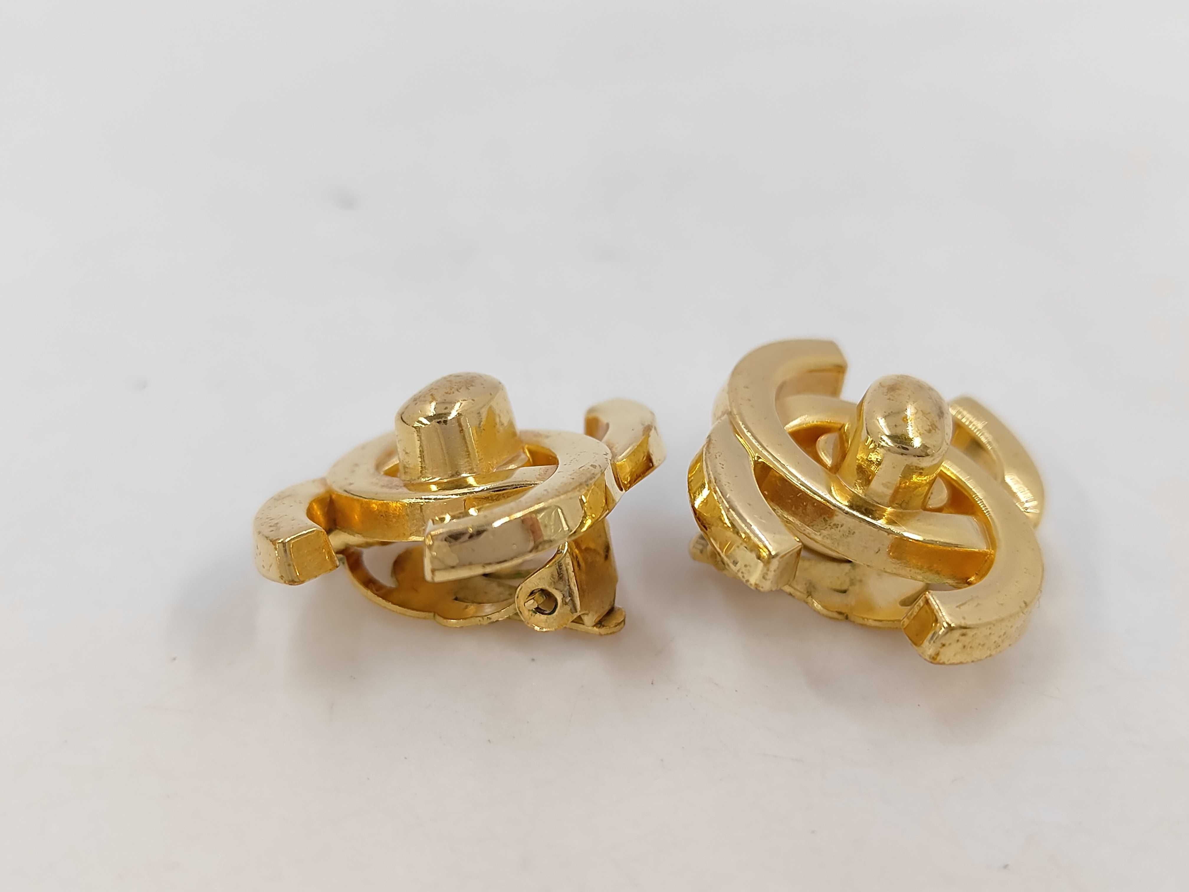96 P Earrings — view 3