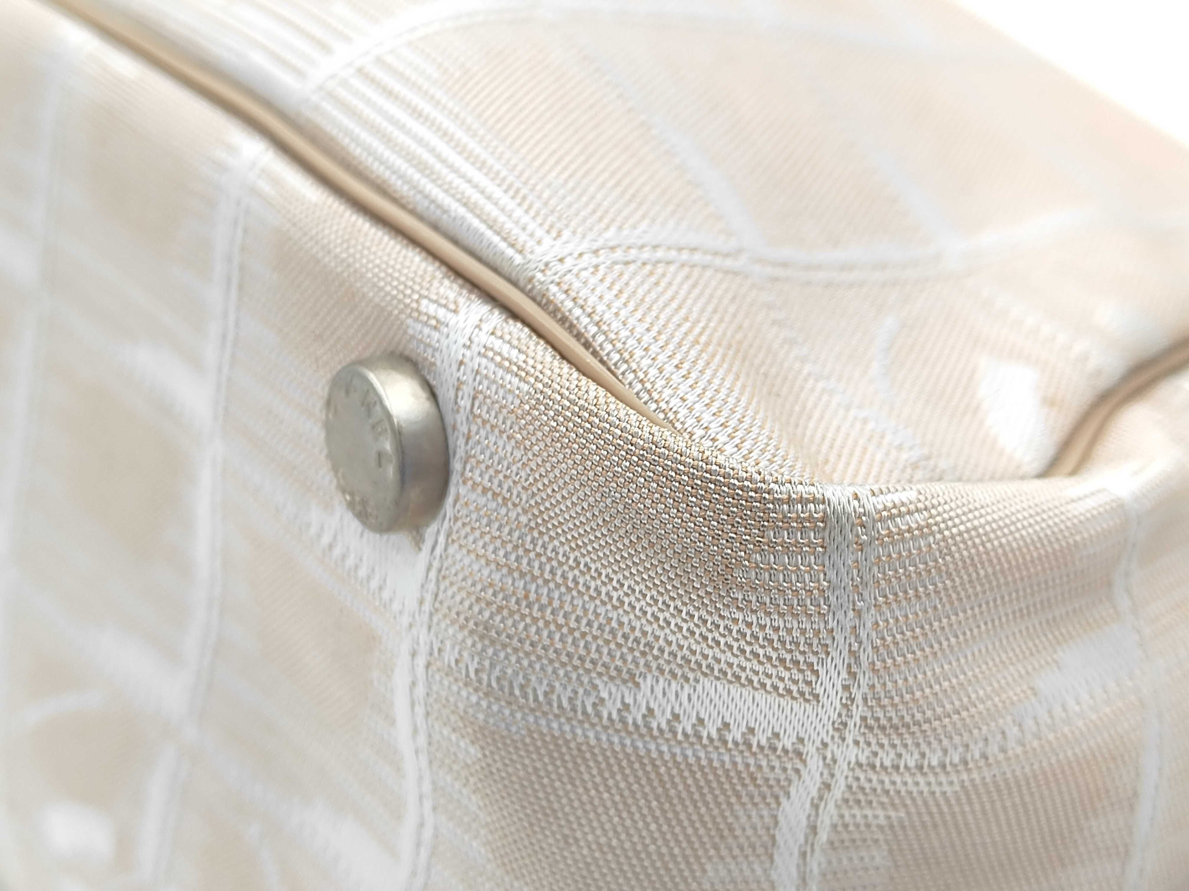 New Travel Line Handbag — view 7
