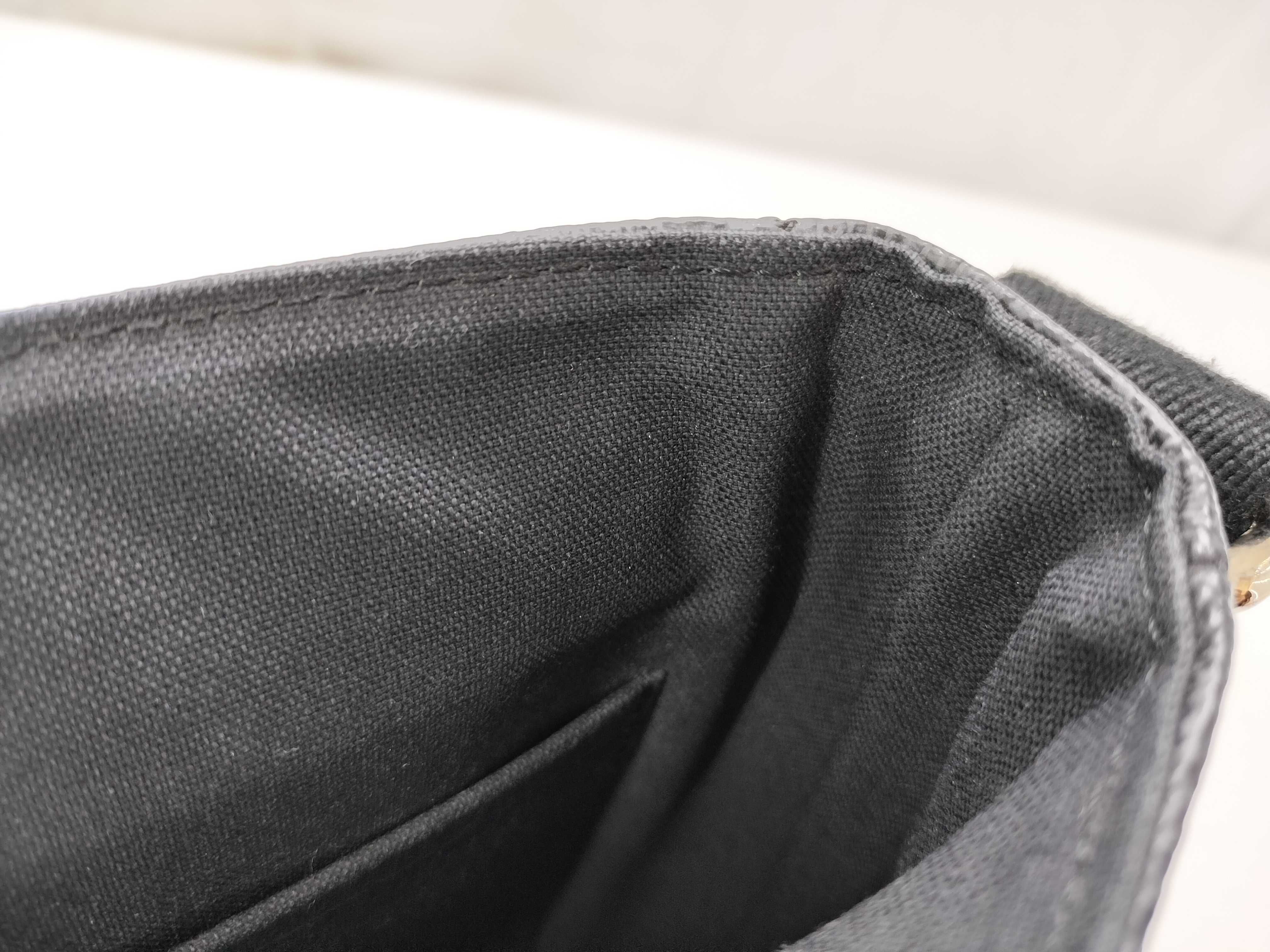 Damier Graphite PH- District Messenger Bag Black Damier Canvas Graphite 25cm Shoulder Bag — view 11