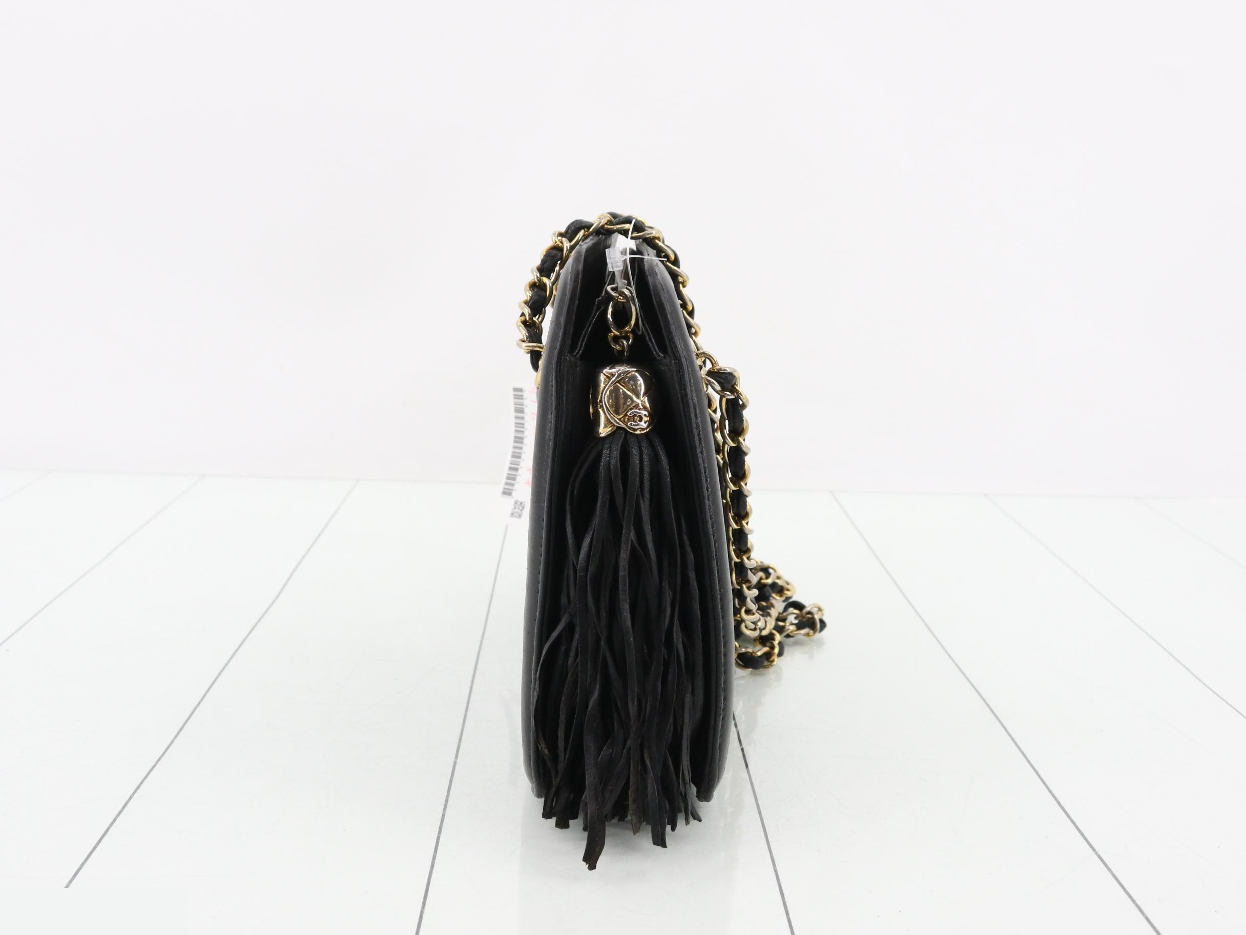 Matelassé Chain Shoulder Bag — view 4