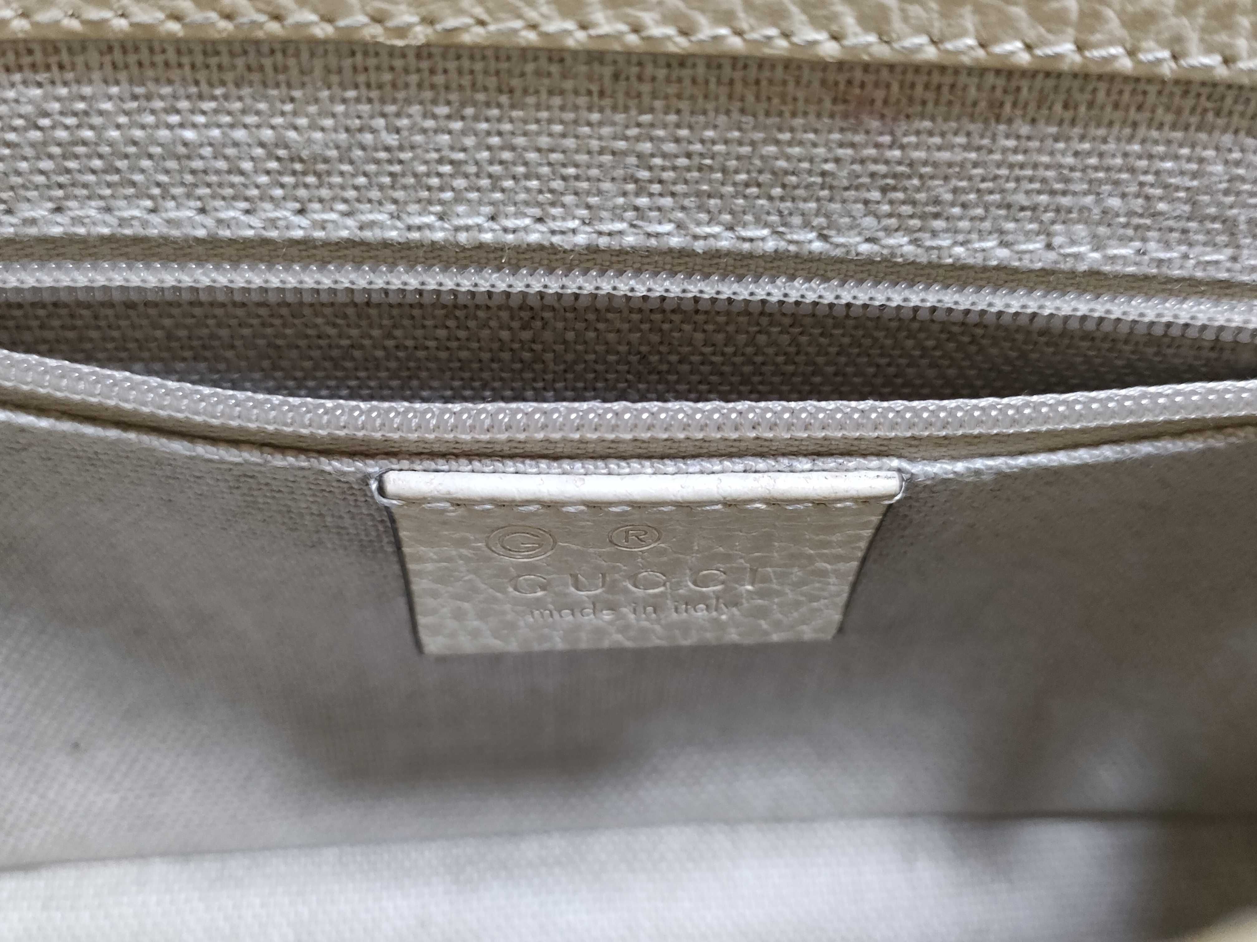Interlocking G Chain Shoulder Bag — view 9