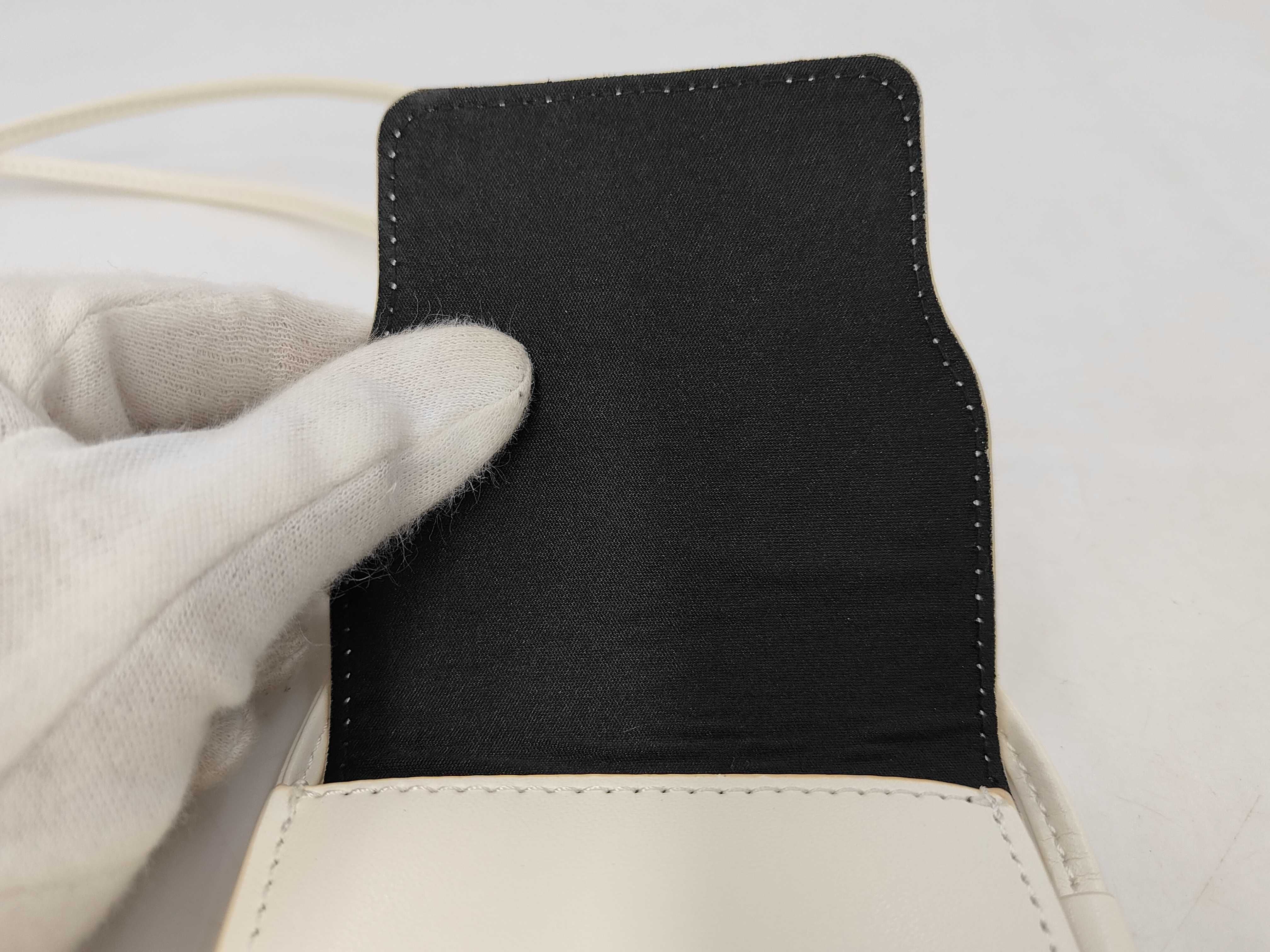 Shoulder Pouch — view 9