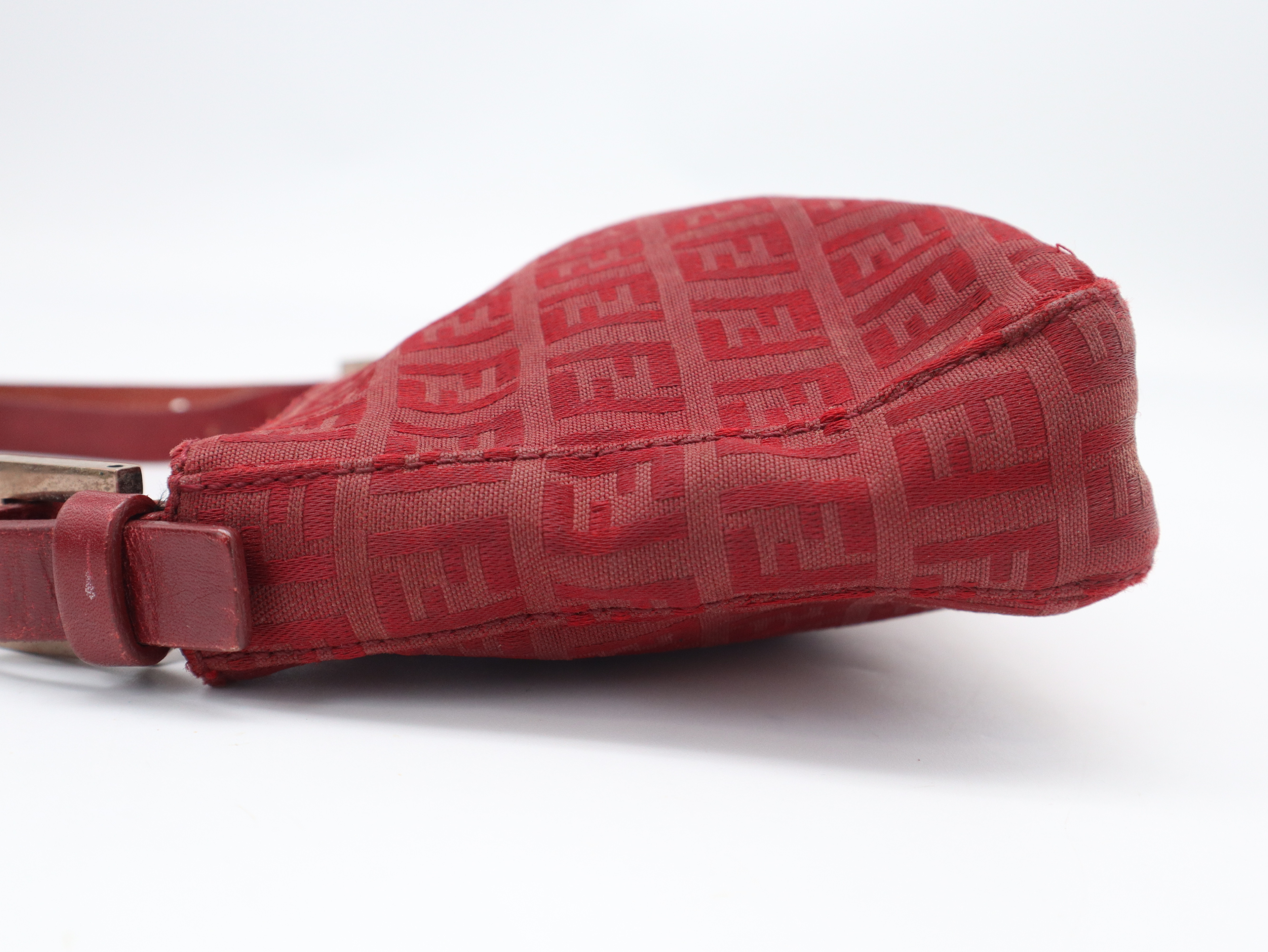 Zucchino Shoulder Pouch, Red — view 3