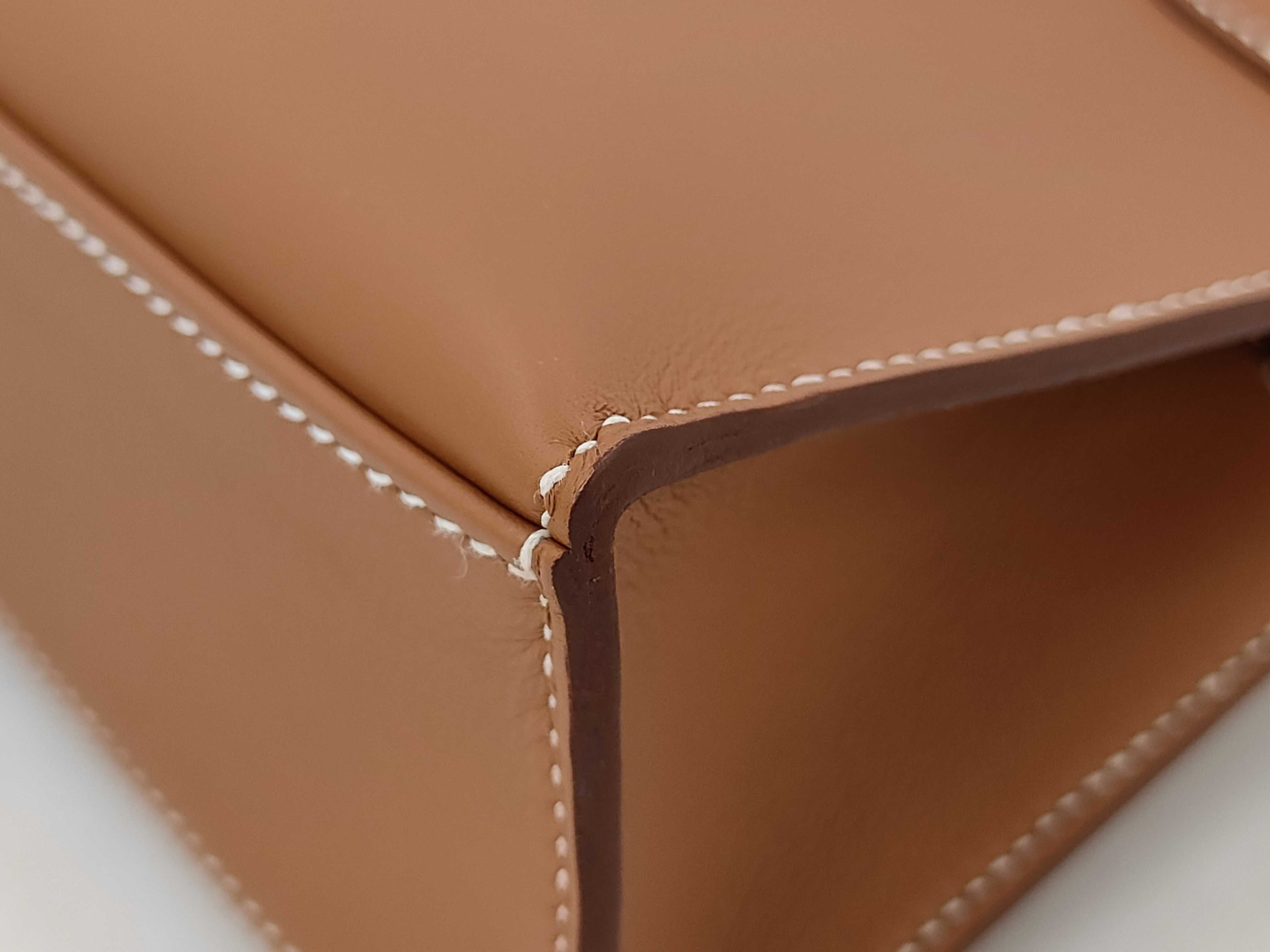 Pochette Kelly Gold Swift Leather Silver Hardware K Stamp Handbag — view 3