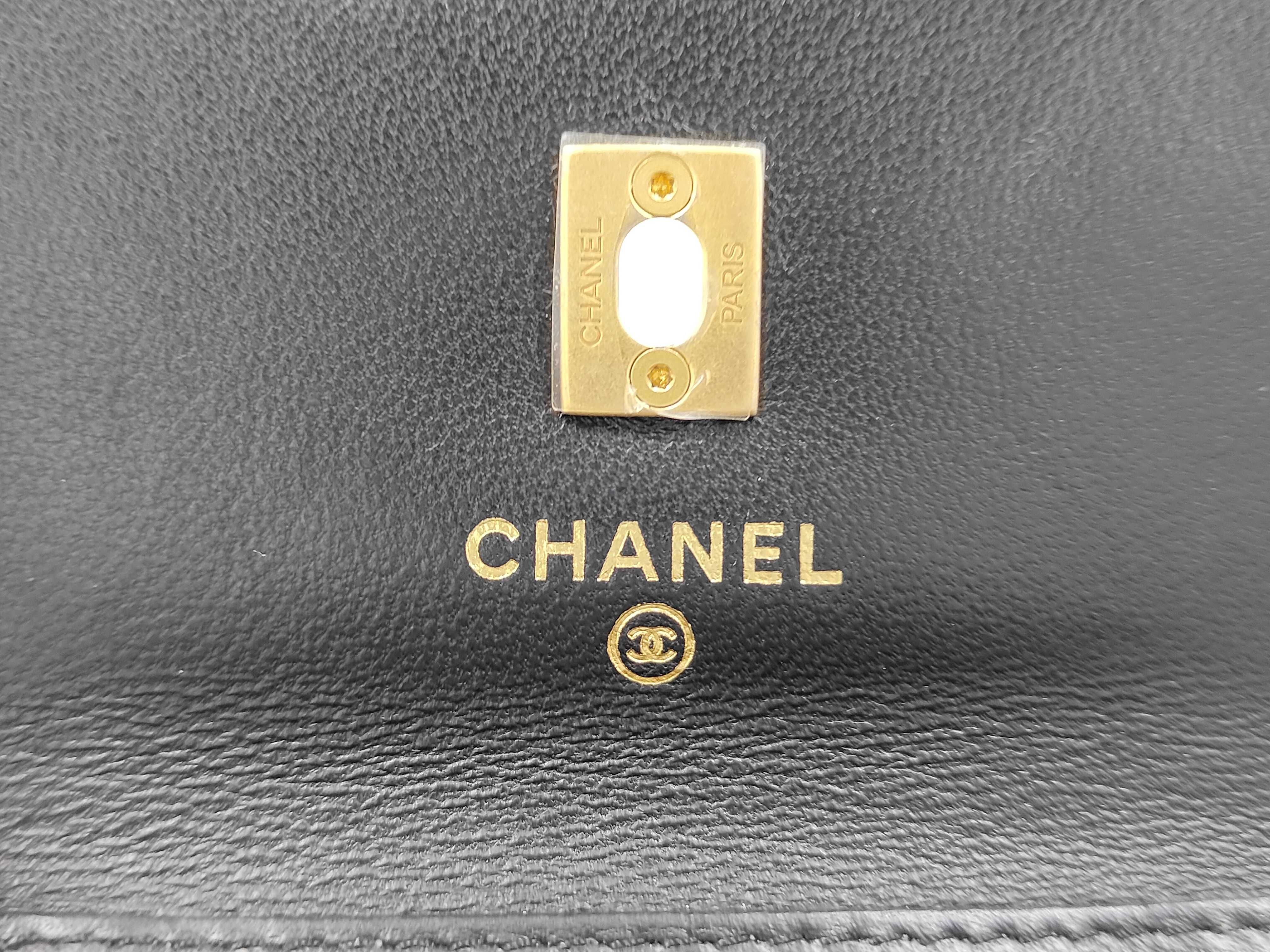 Matelassé Chain Shoulder Bag — view 8