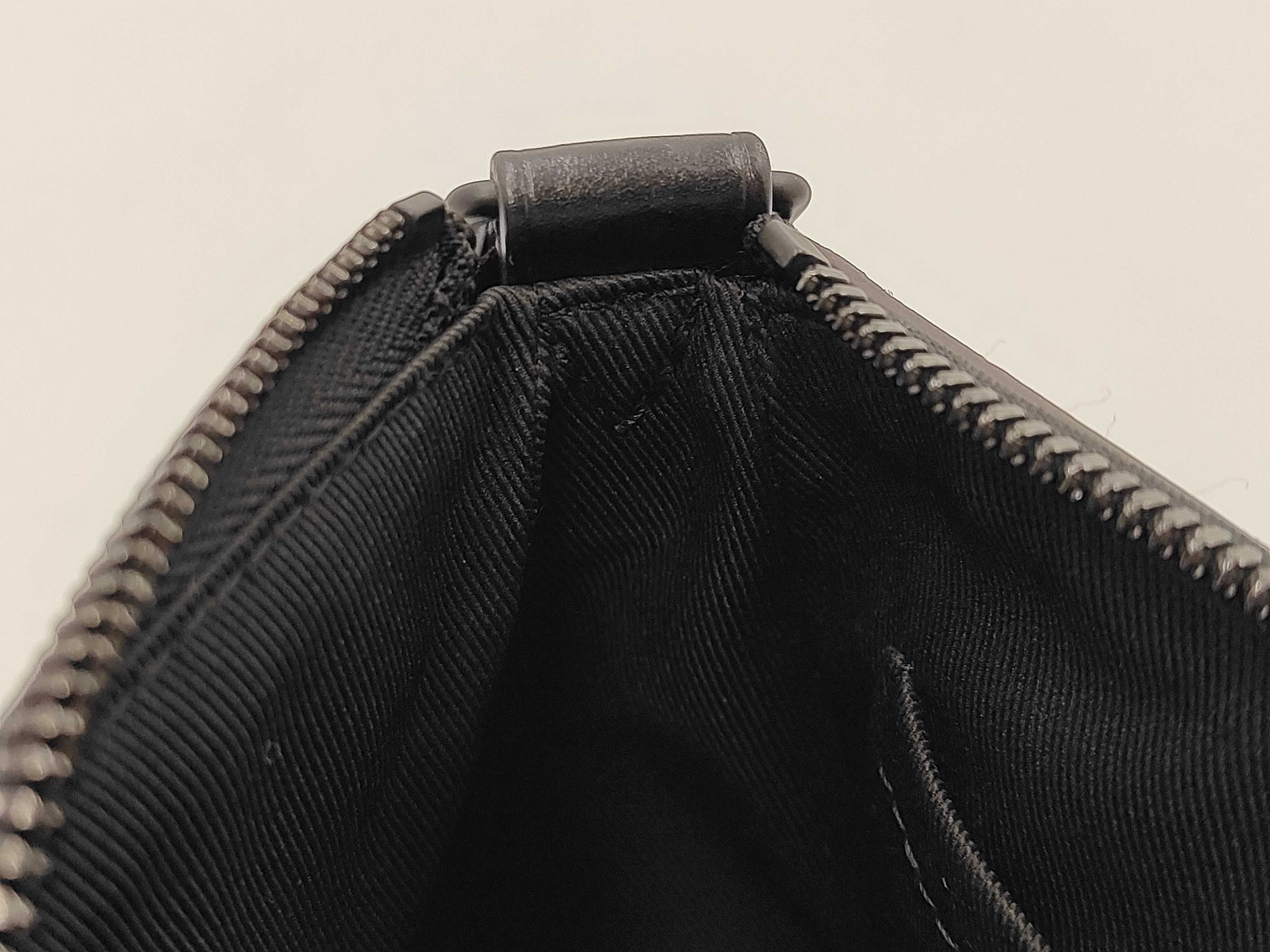 M45070 Monogram Taftage Triangle Messenger Shoulder Bag Handbag — view 10