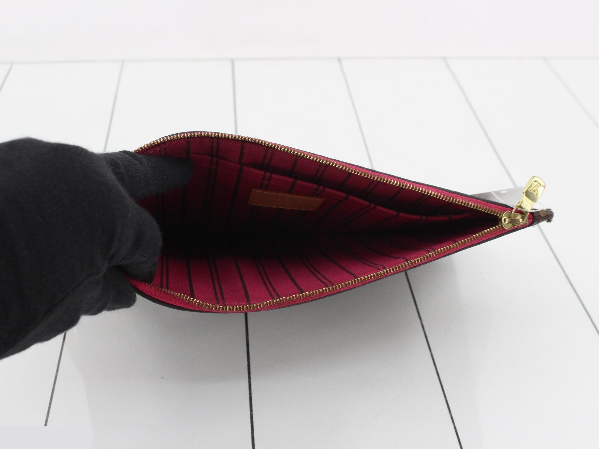 Neverfull Pouch — view 4