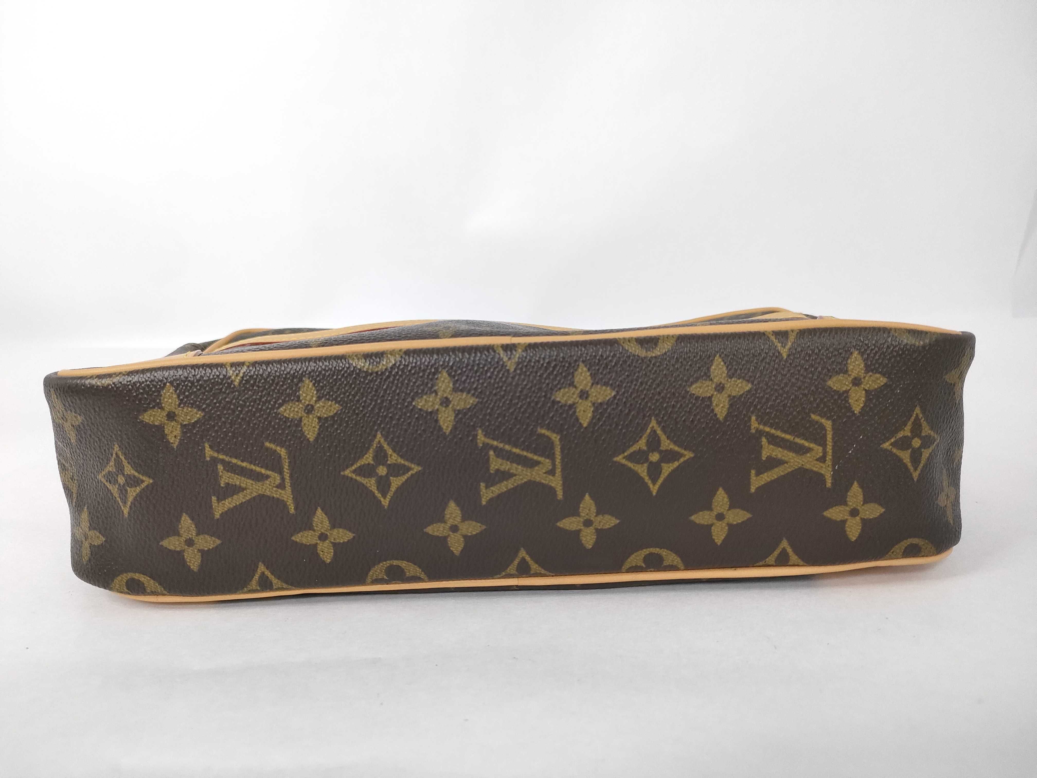 Monogram Louis Vuitton Shoulder Bag — view 7