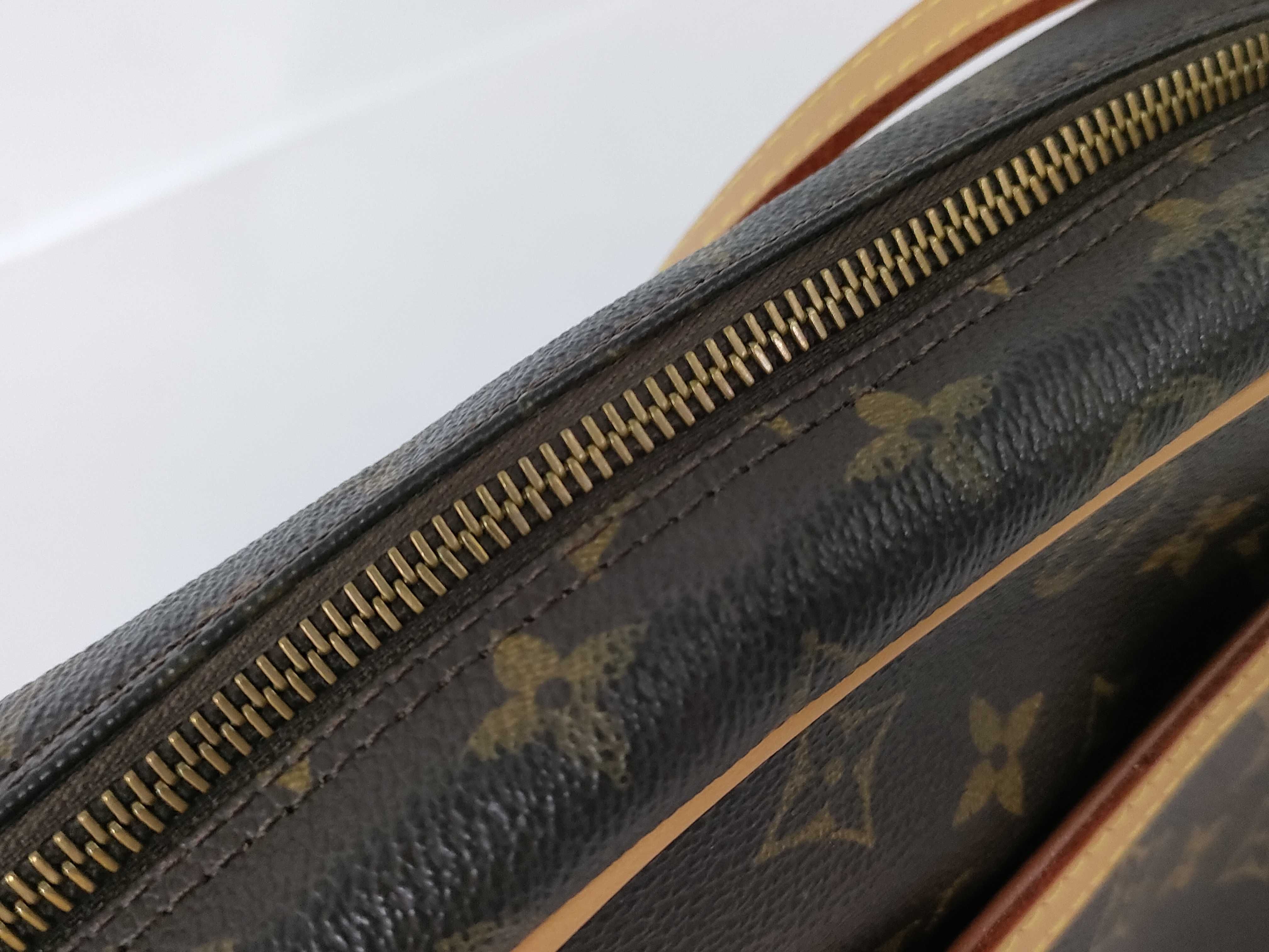 Monogram Louis Vuitton Shoulder Bag — view 8