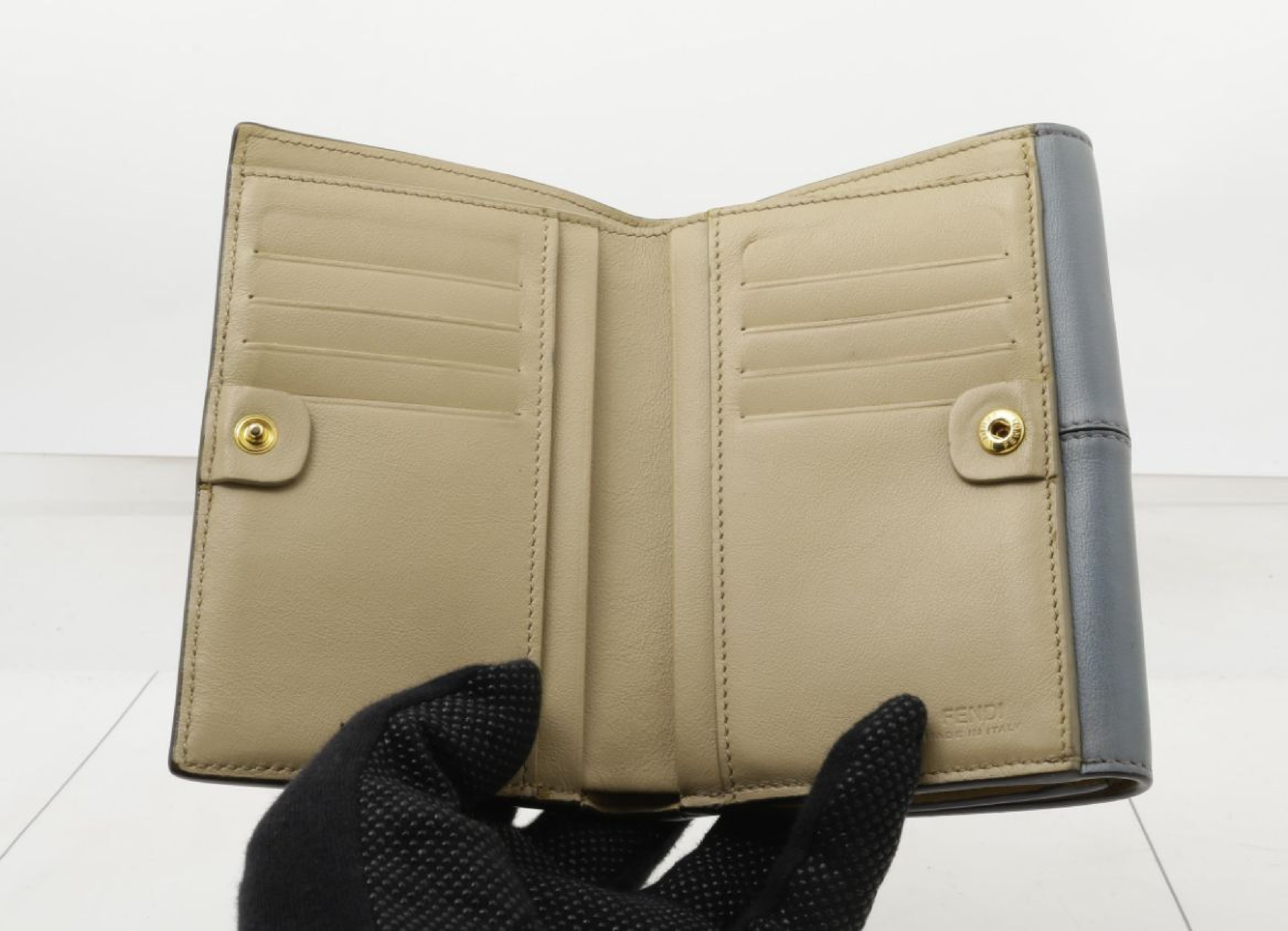 Peekaboo Double Snap Wallet — view 4