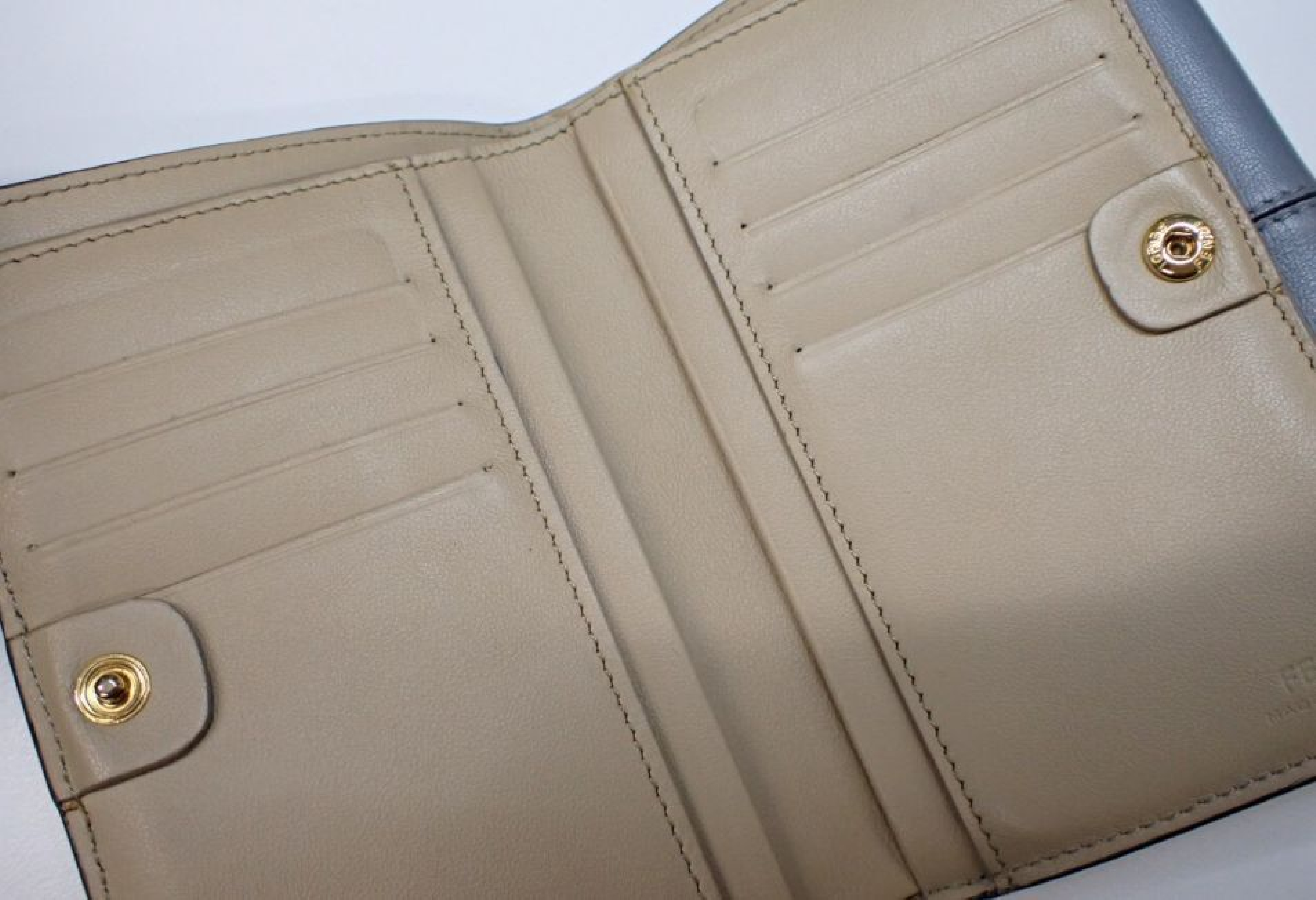 Peekaboo Double Snap Wallet — view 6