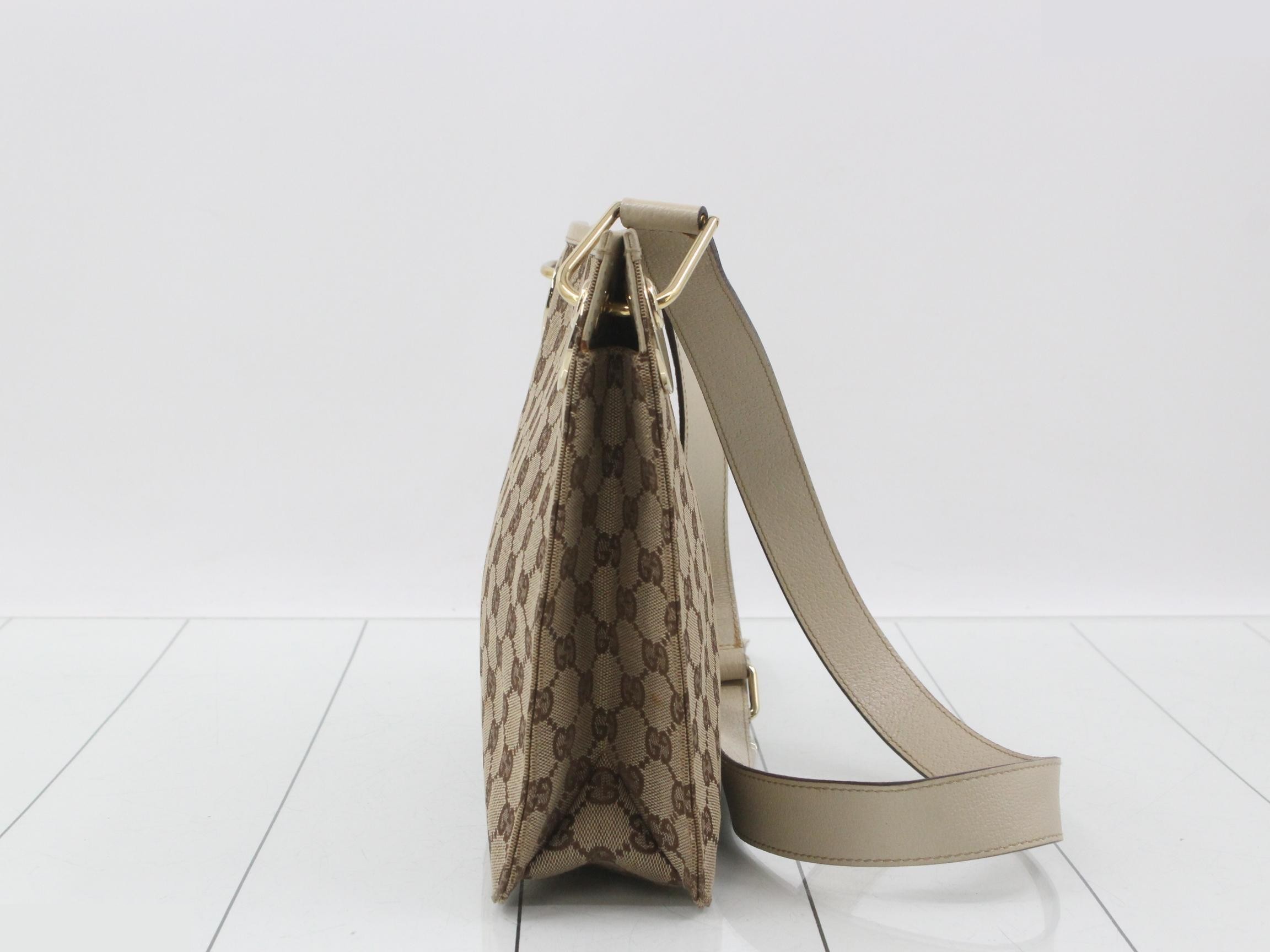 GG Canvas (Bag) - Shoulder Bag — view 4