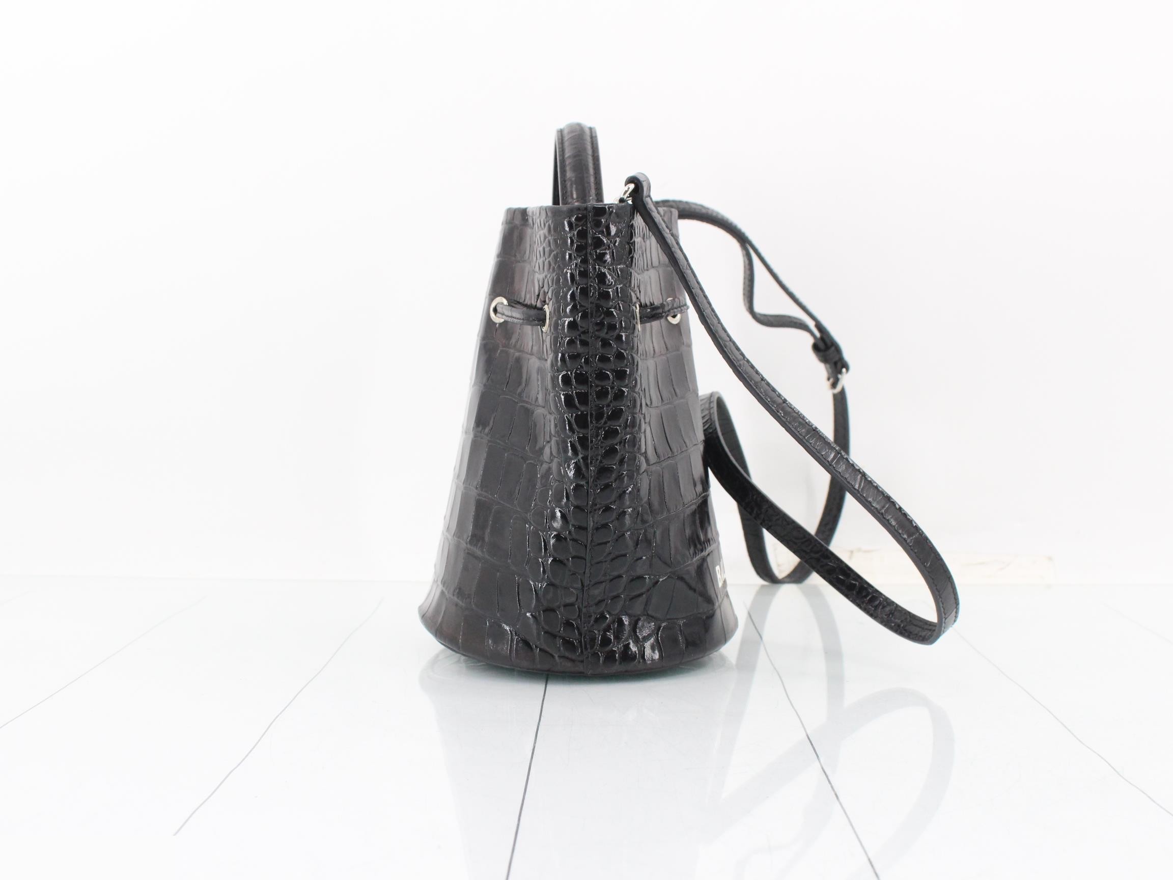 Other lines: 2-way bag with long strap, crocodile pattern, black. — view 4