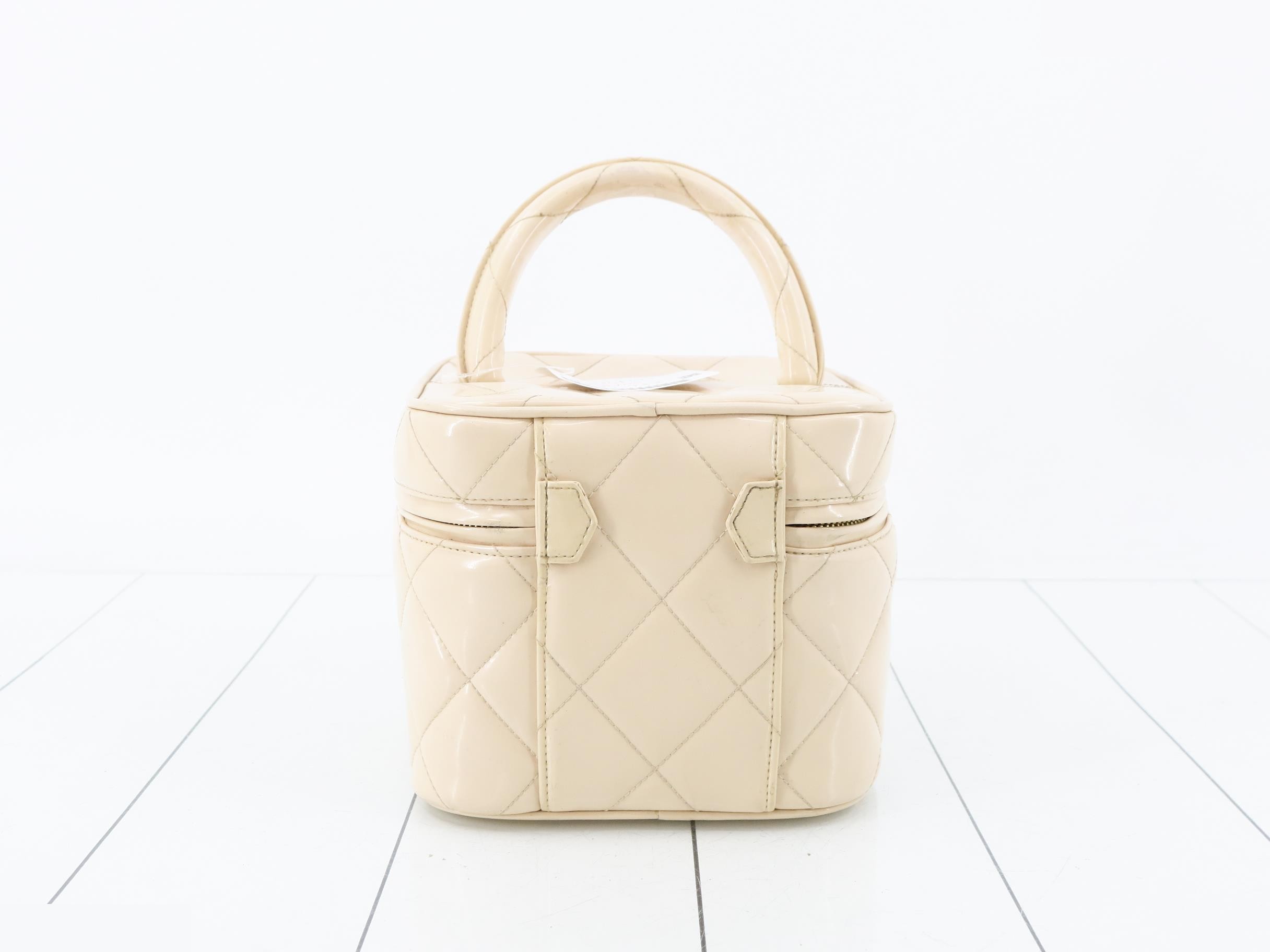 Heart Mirror Patent Vanity Bag, Unit #3 — view 2