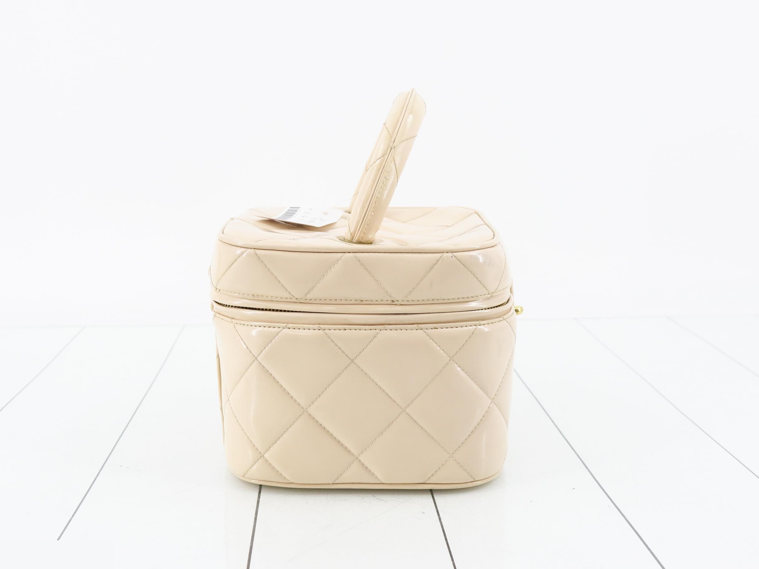 Heart Mirror Patent Vanity Bag, Unit #3 — view 4