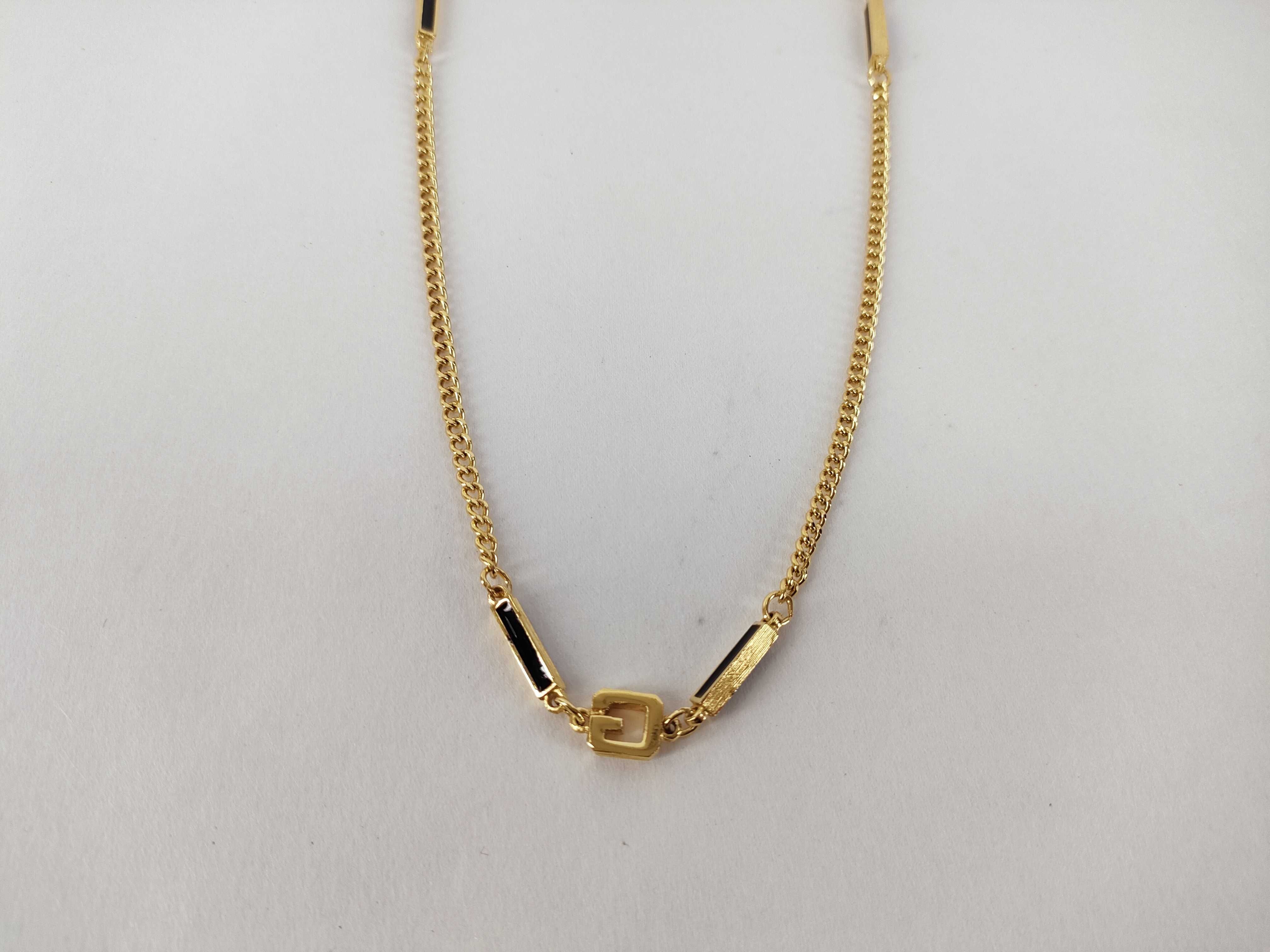 Necklace — view 2