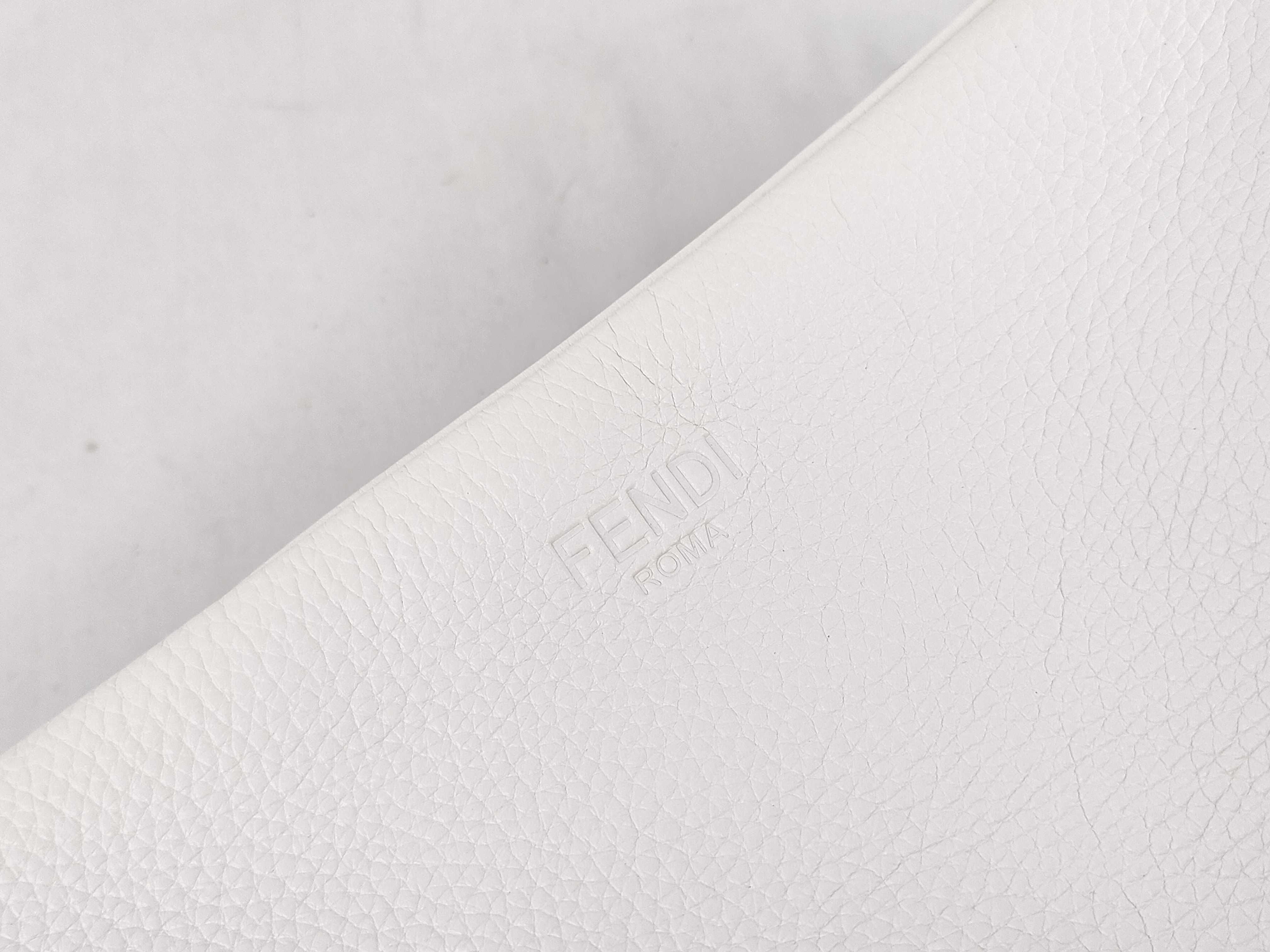 Clutch Bag, White, with Dust Bag and Guarantee Card. — view 15