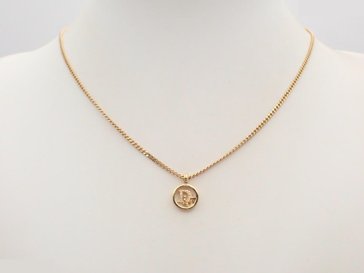 Other lines: Precious metals, necklaces, pendants, logo, chain approximately 43cm. — view 3