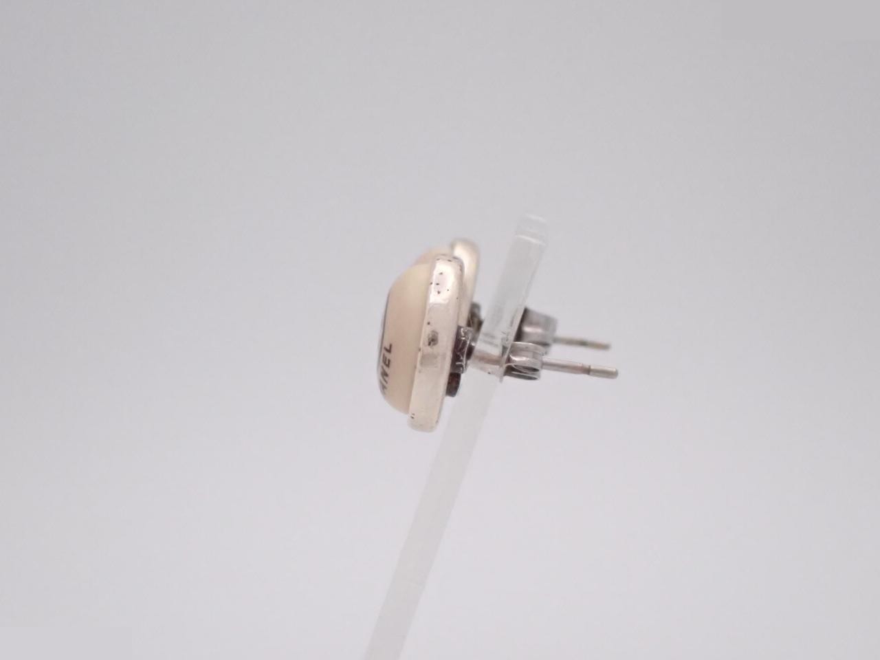 00T Icon Series (Precious Metal) Earrings — view 3