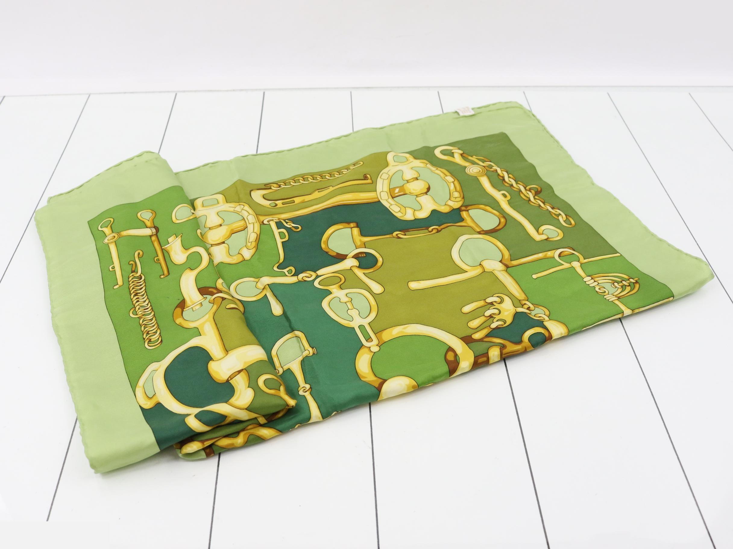 scarf, green — view 3