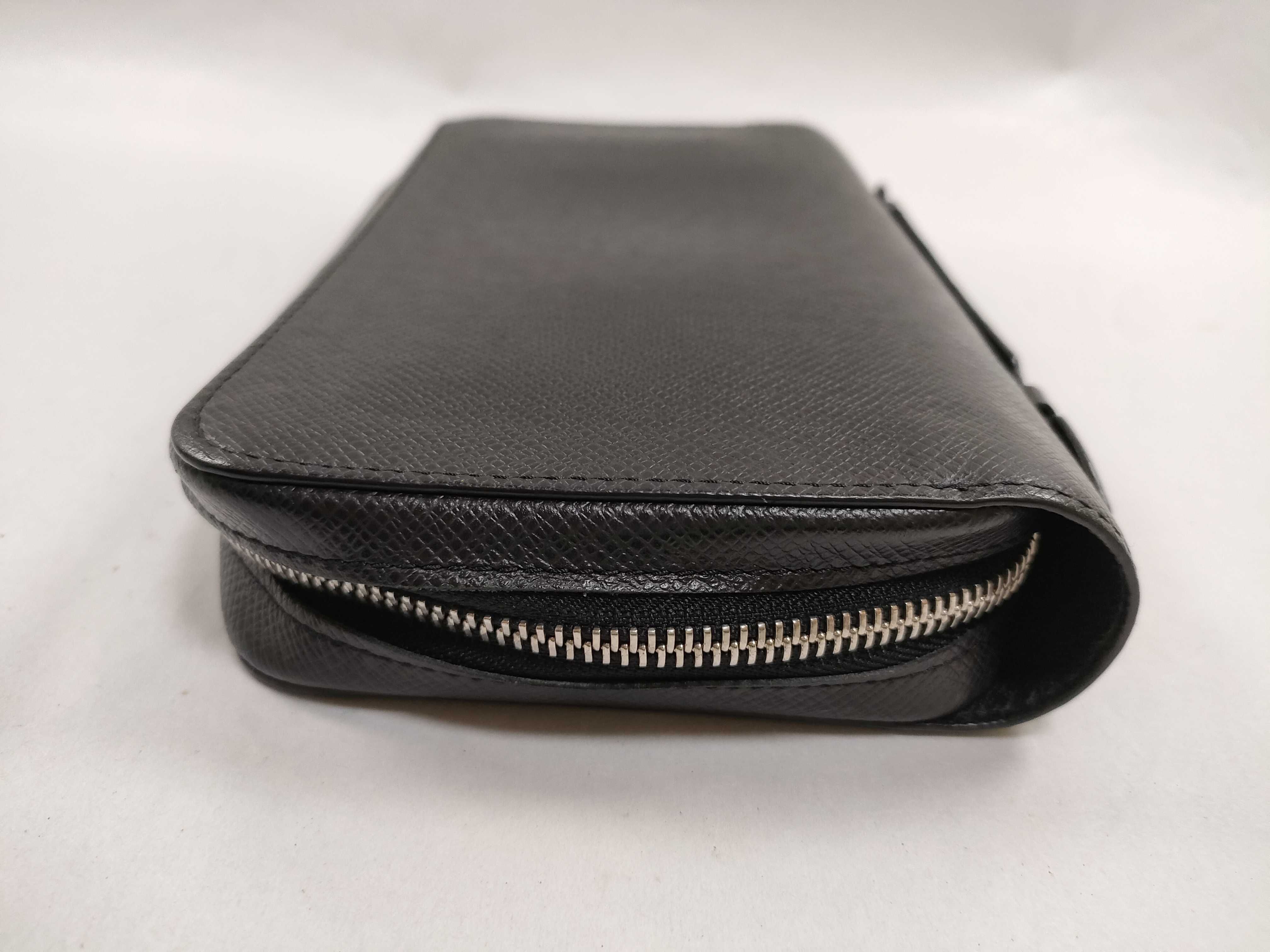 Taiga Wallet Louis Vuitton Taiga Zippy XL Ardoise Wallet — view 4