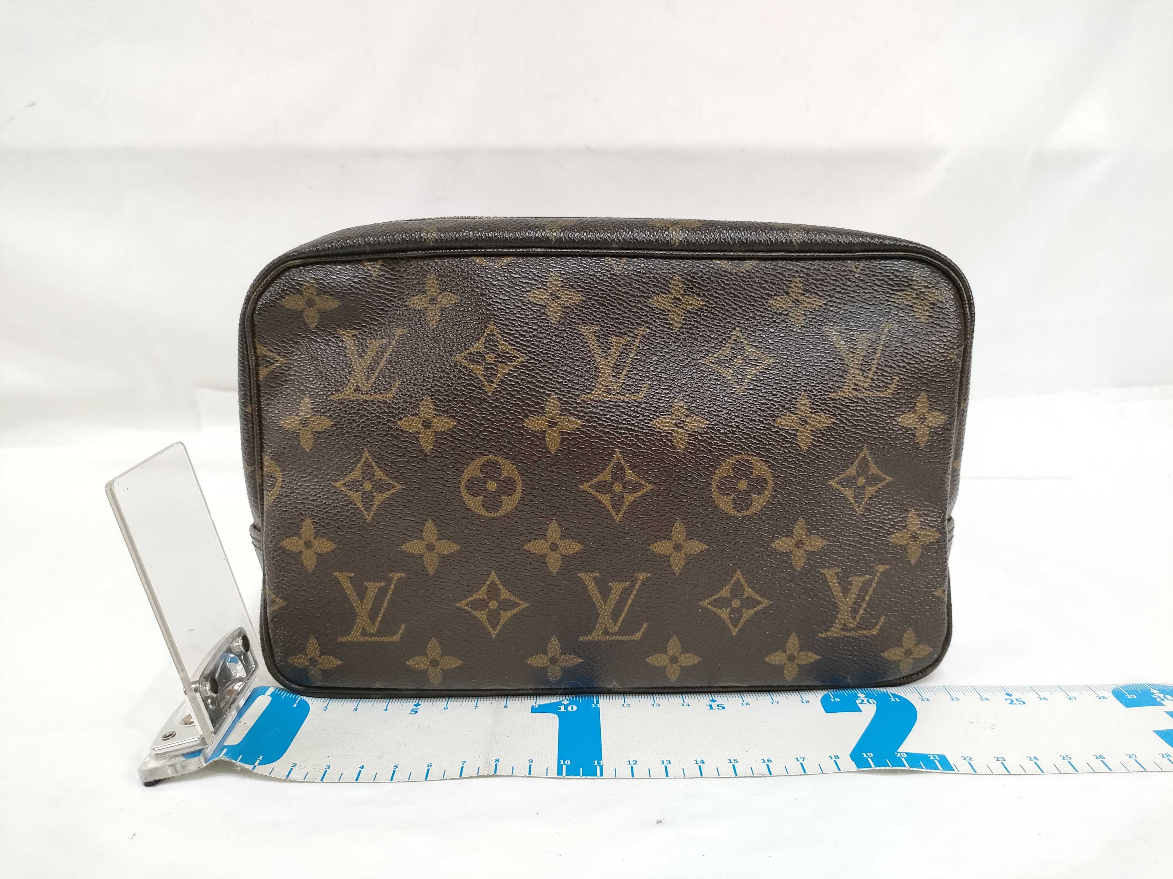 Monogram Louis Vuitton Trousses Toilette 23 Monogram M47524 Pouch — view 2