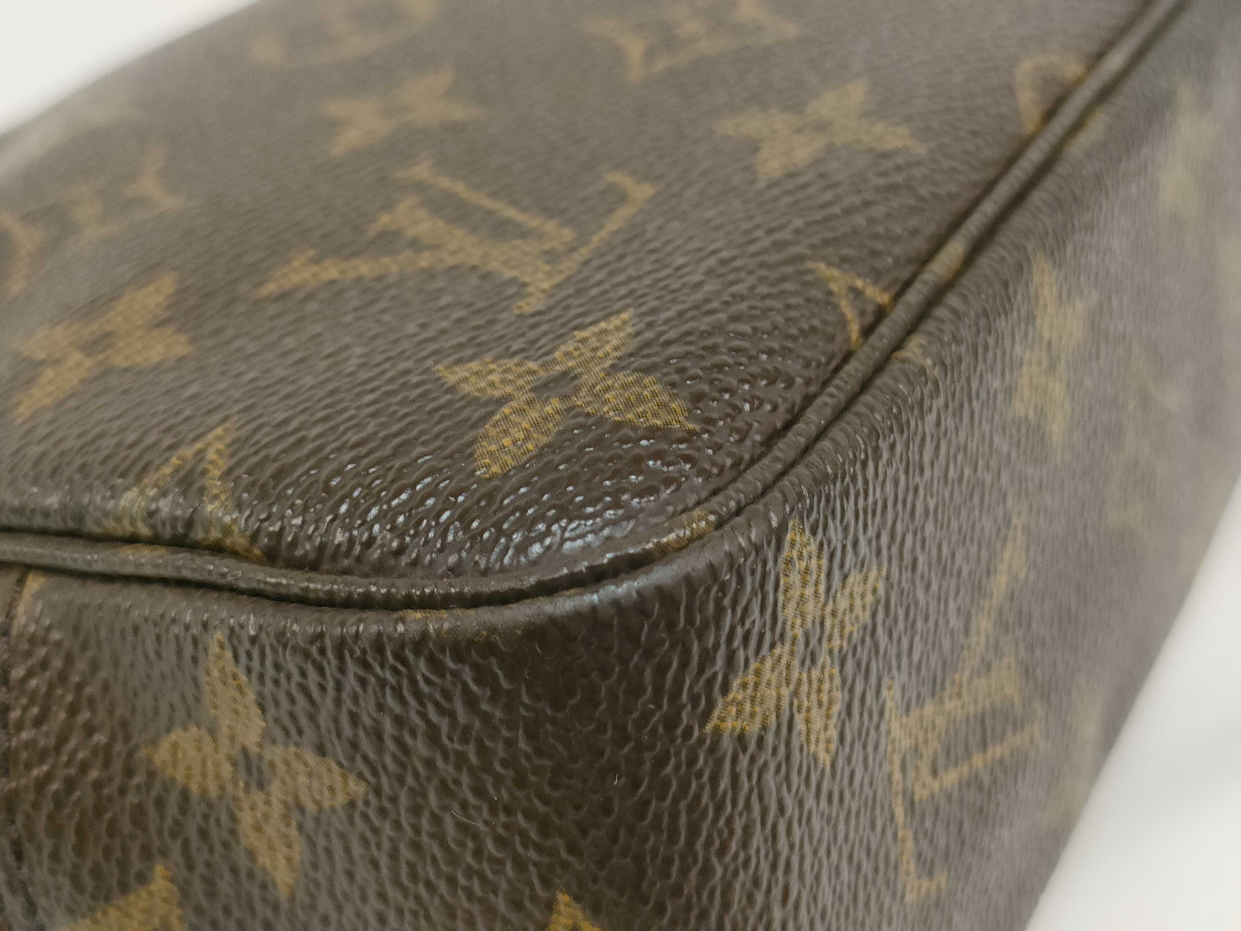 Monogram Louis Vuitton Trousses Toilette 23 Monogram M47524 Pouch — view 3