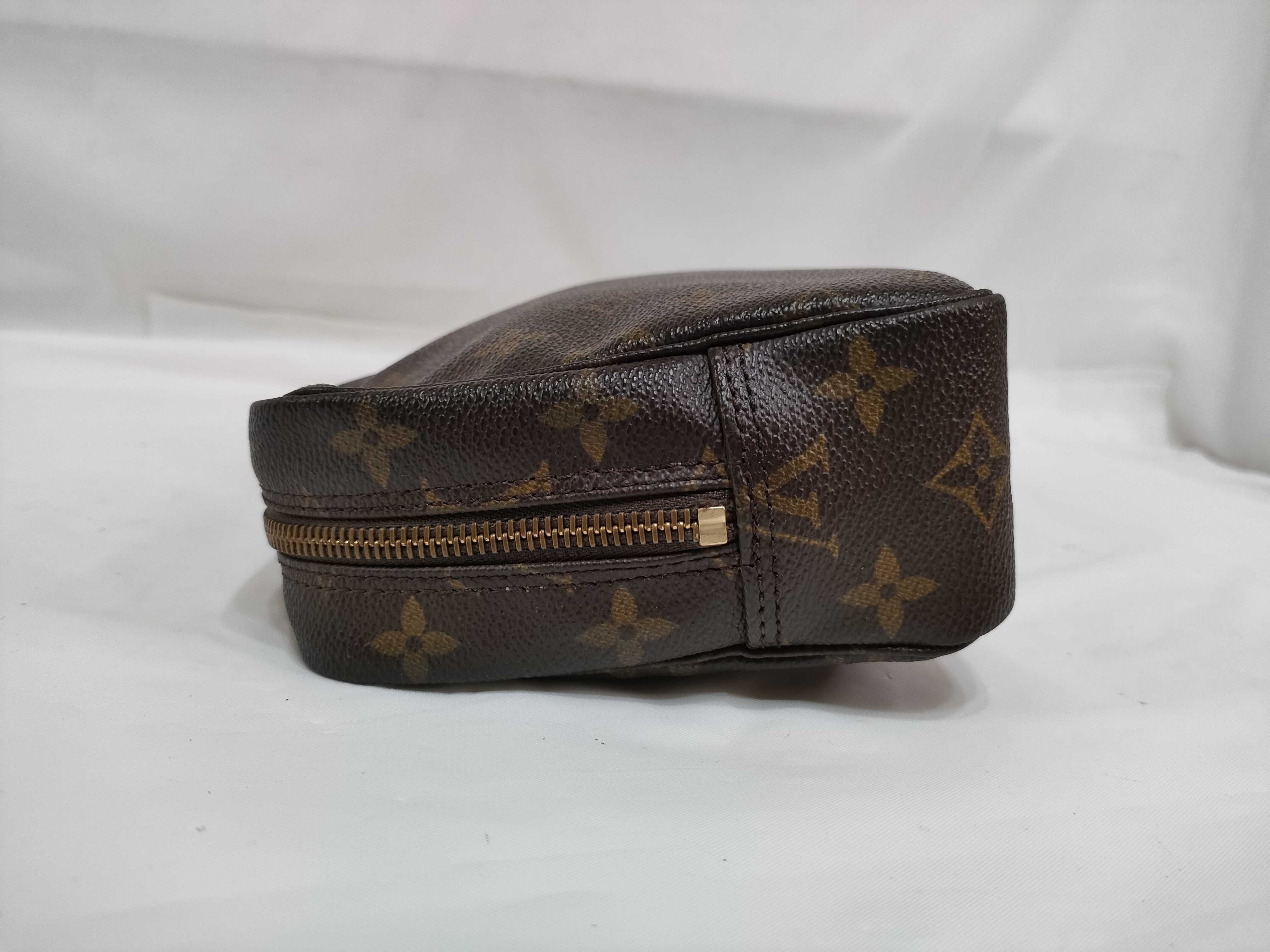 Monogram Louis Vuitton Trousses Toilette 23 Monogram M47524 Pouch — view 4
