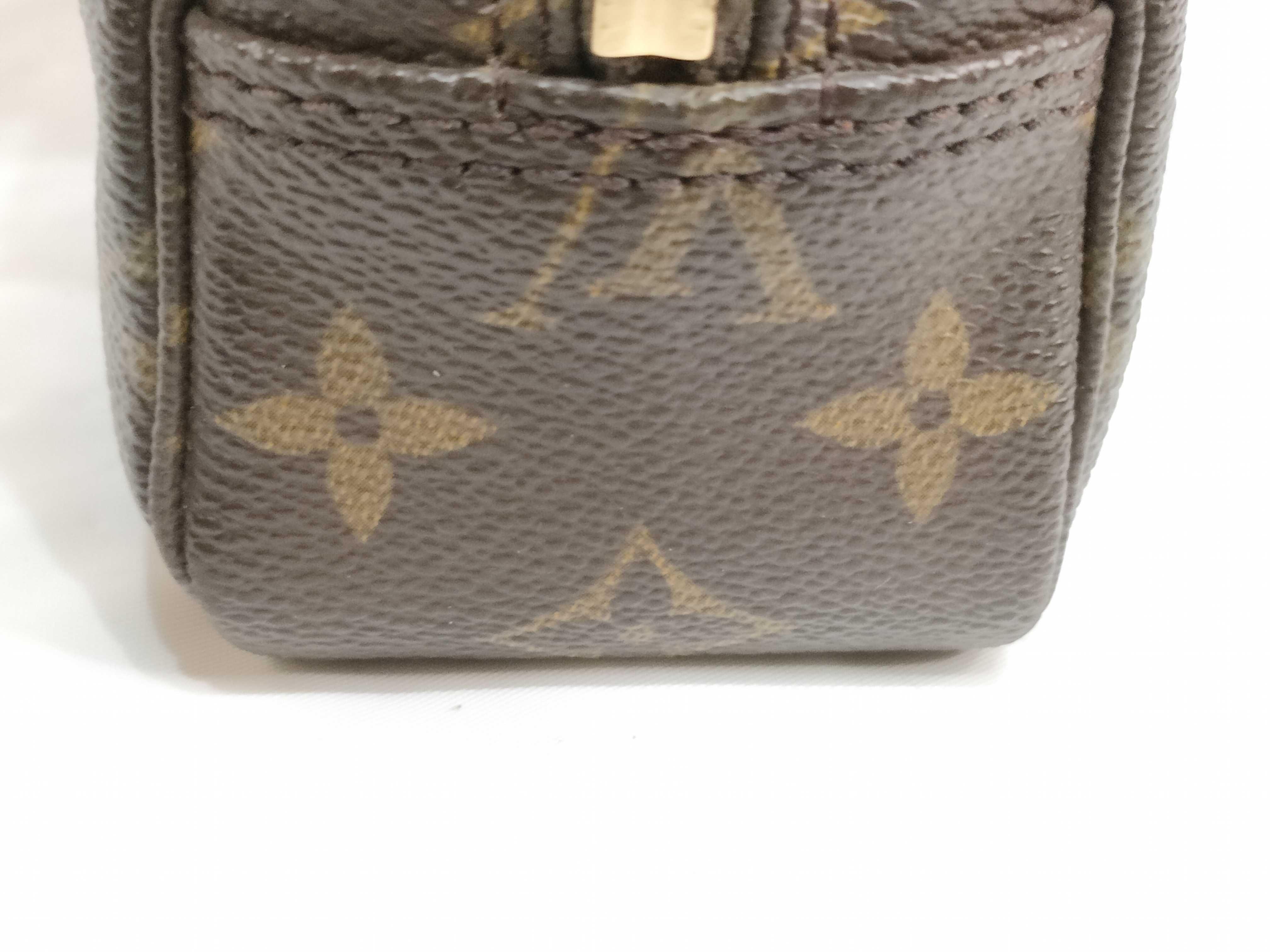 Monogram Louis Vuitton Trousses Toilette 23 Monogram M47524 Pouch — view 9