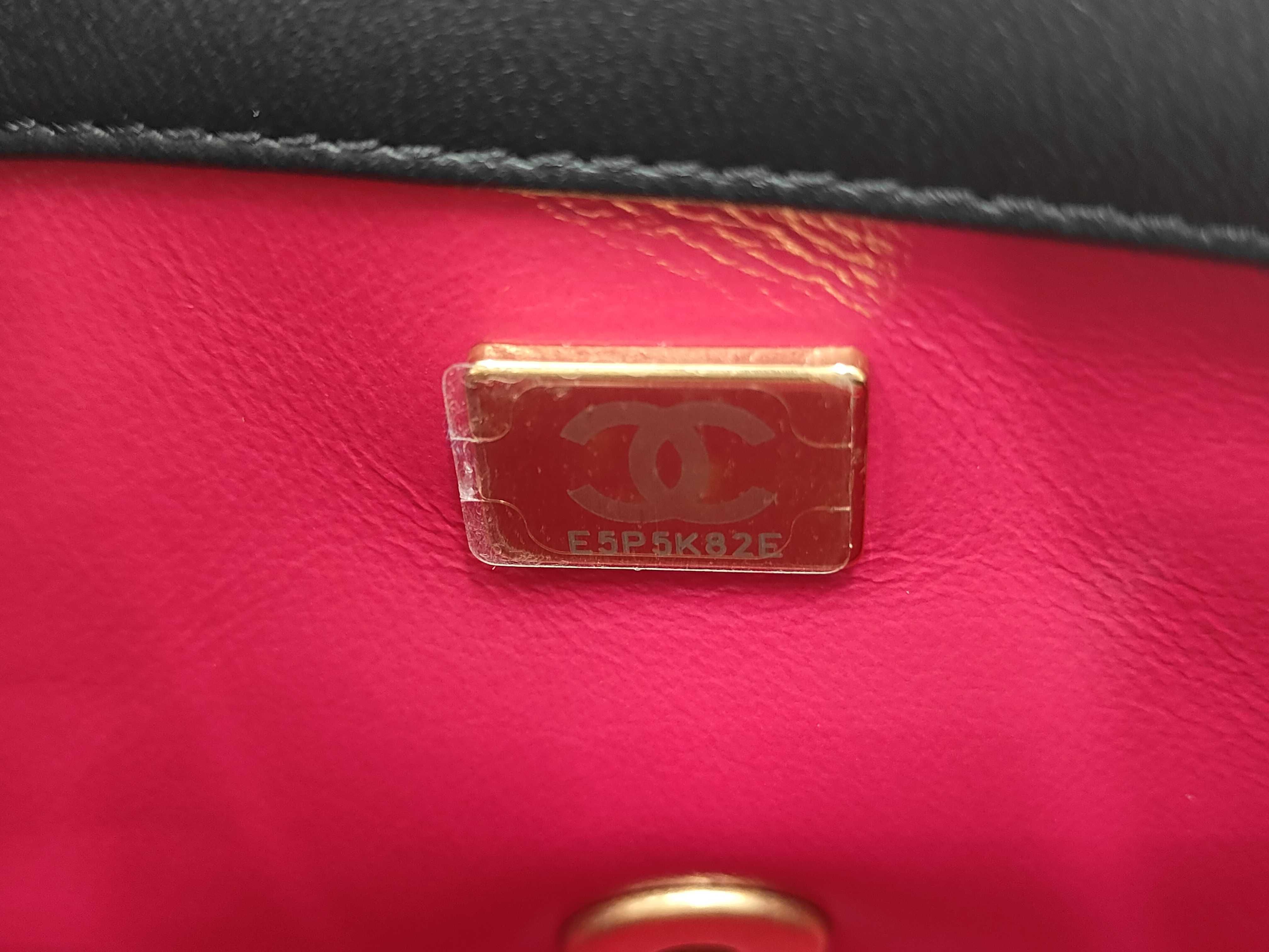 Mini Matelassé 20 IC Camellia Chain Shoulder Bag AS4041 Lambskin E5P5K82E — view 11