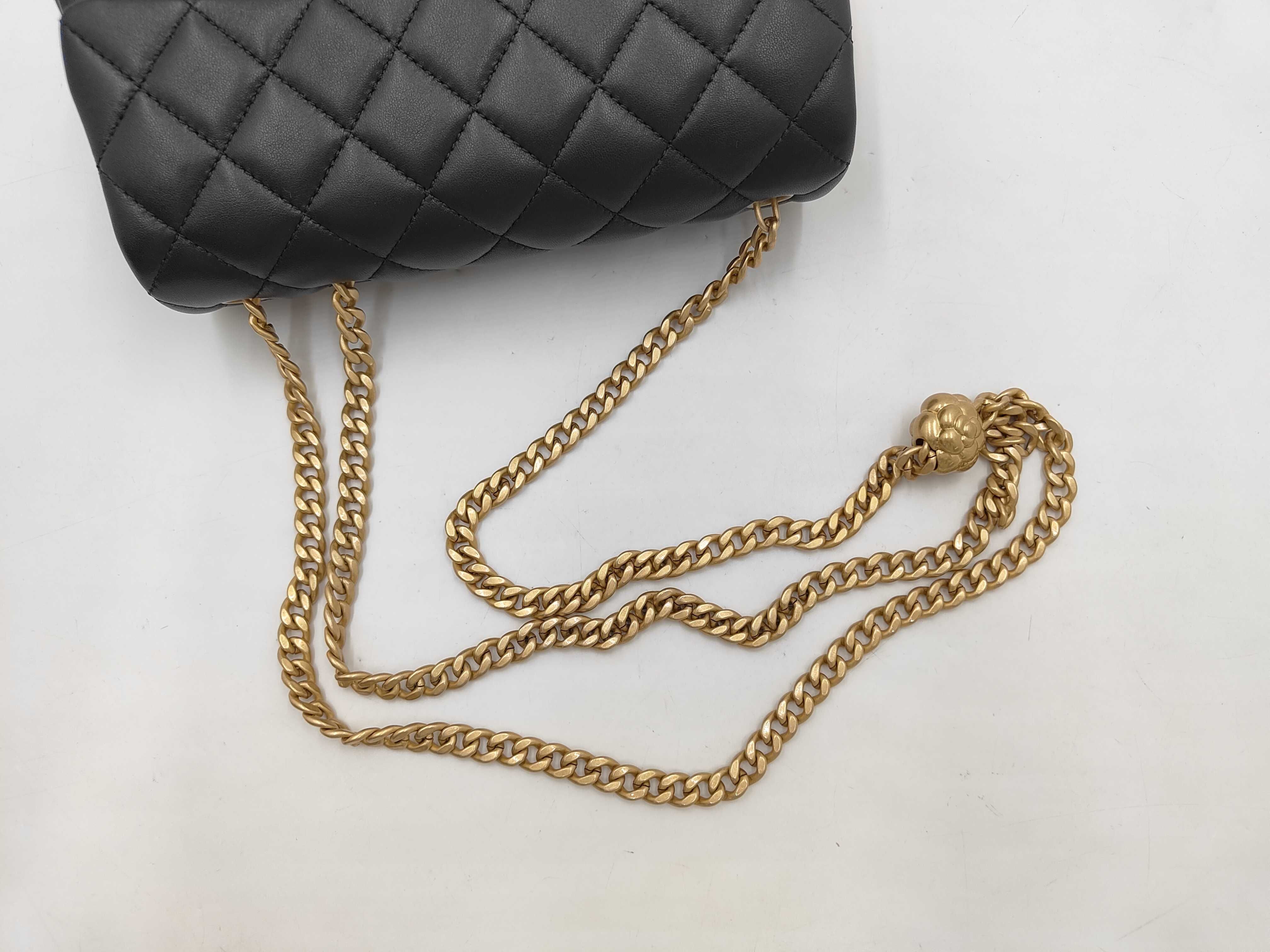 Mini Matelassé 20 IC Camellia Chain Shoulder Bag AS4041 Lambskin E5P5K82E — view 3
