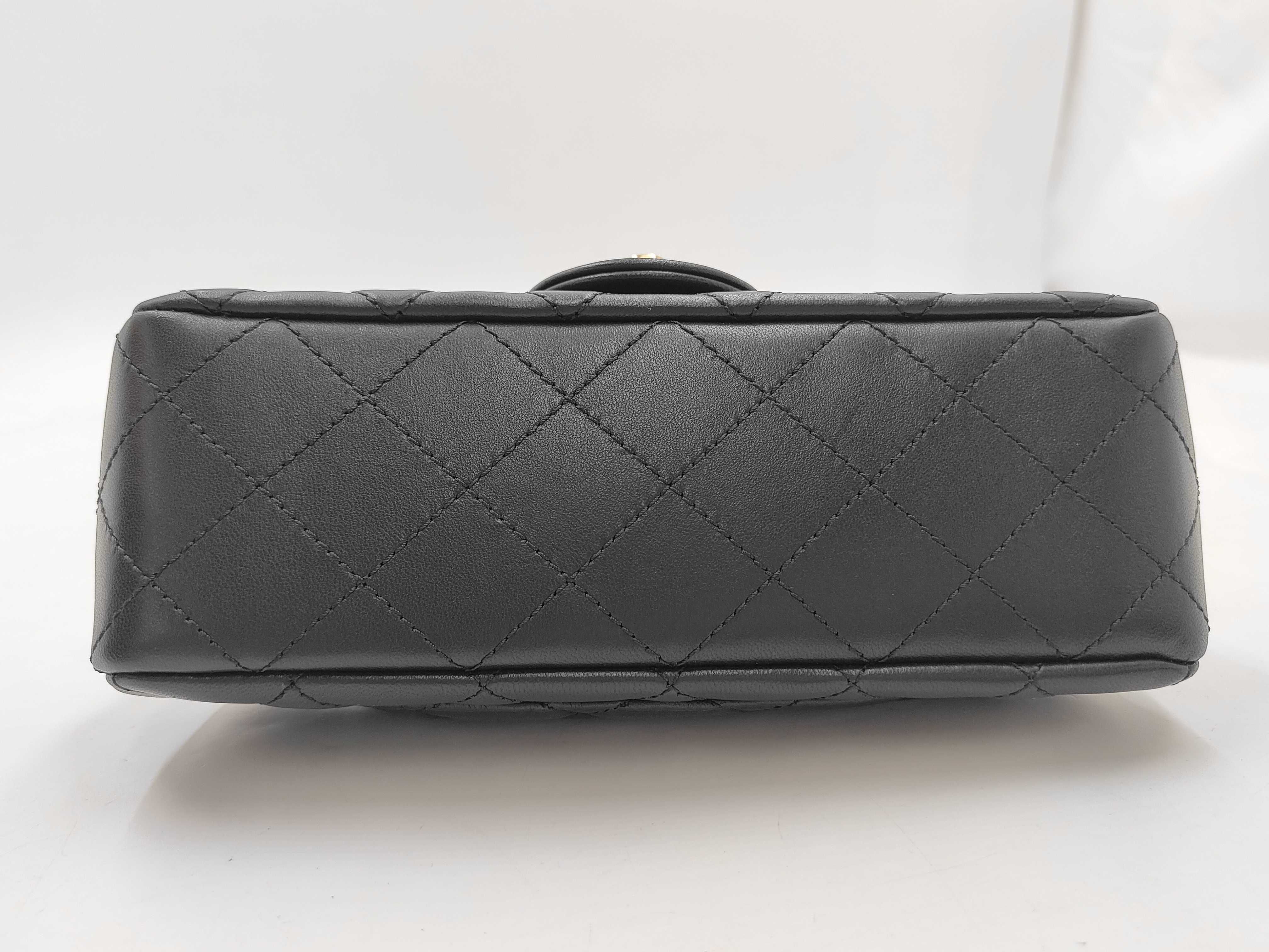Mini Matelassé 20 IC Camellia Chain Shoulder Bag AS4041 Lambskin E5P5K82E — view 5
