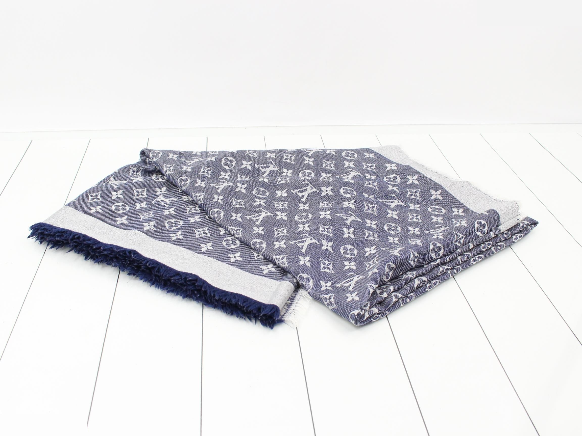 Shawl Monogram Denim — view 3