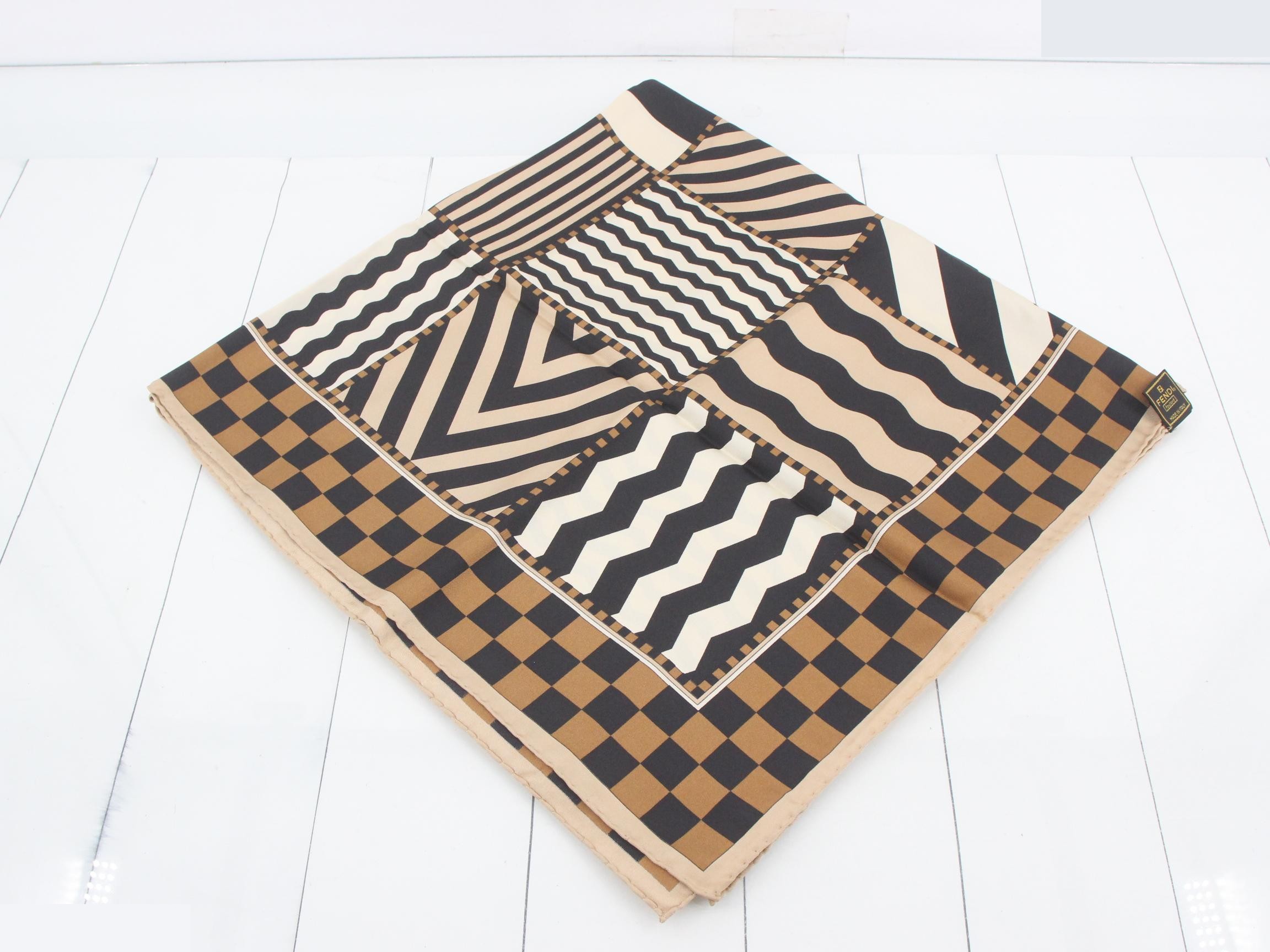 Scarf, beige and black tones, geometric pattern — view 2
